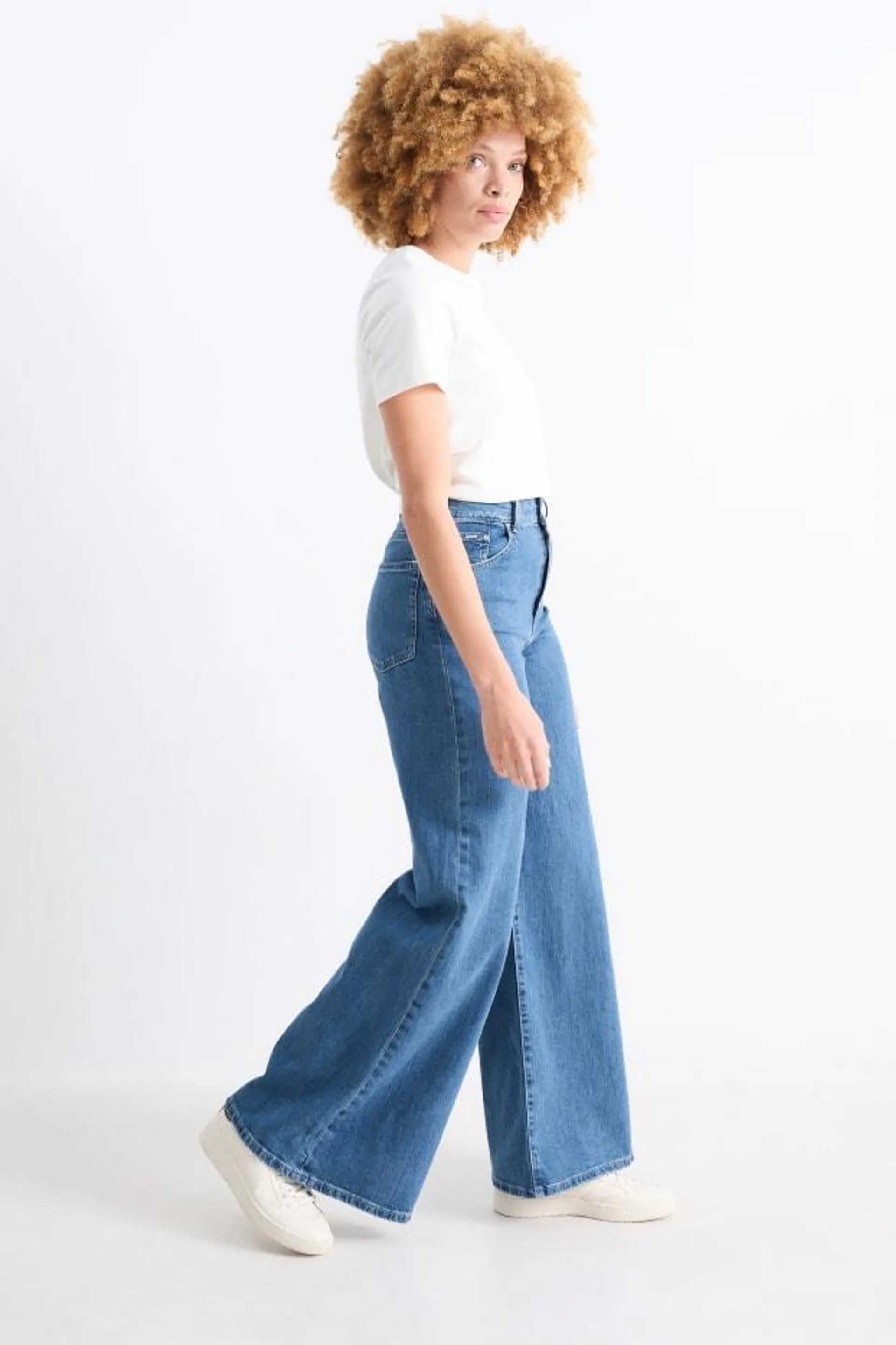 Wide leg jeans - high waist