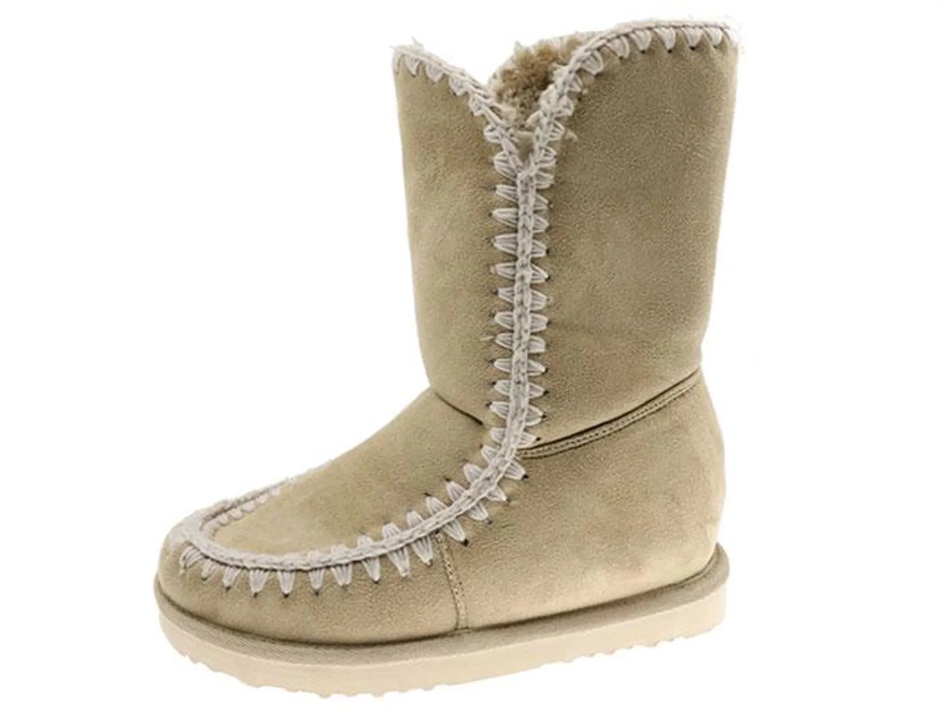 Casual boot with inside wedge