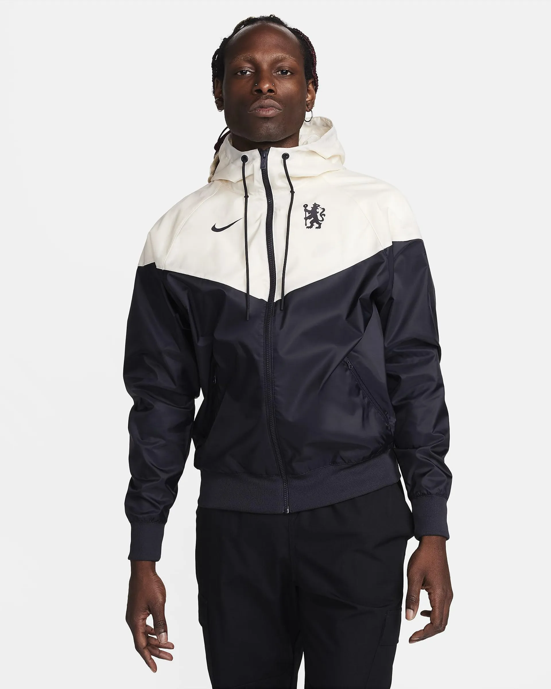 Chelsea F.C. Sport Essentials Windrunner