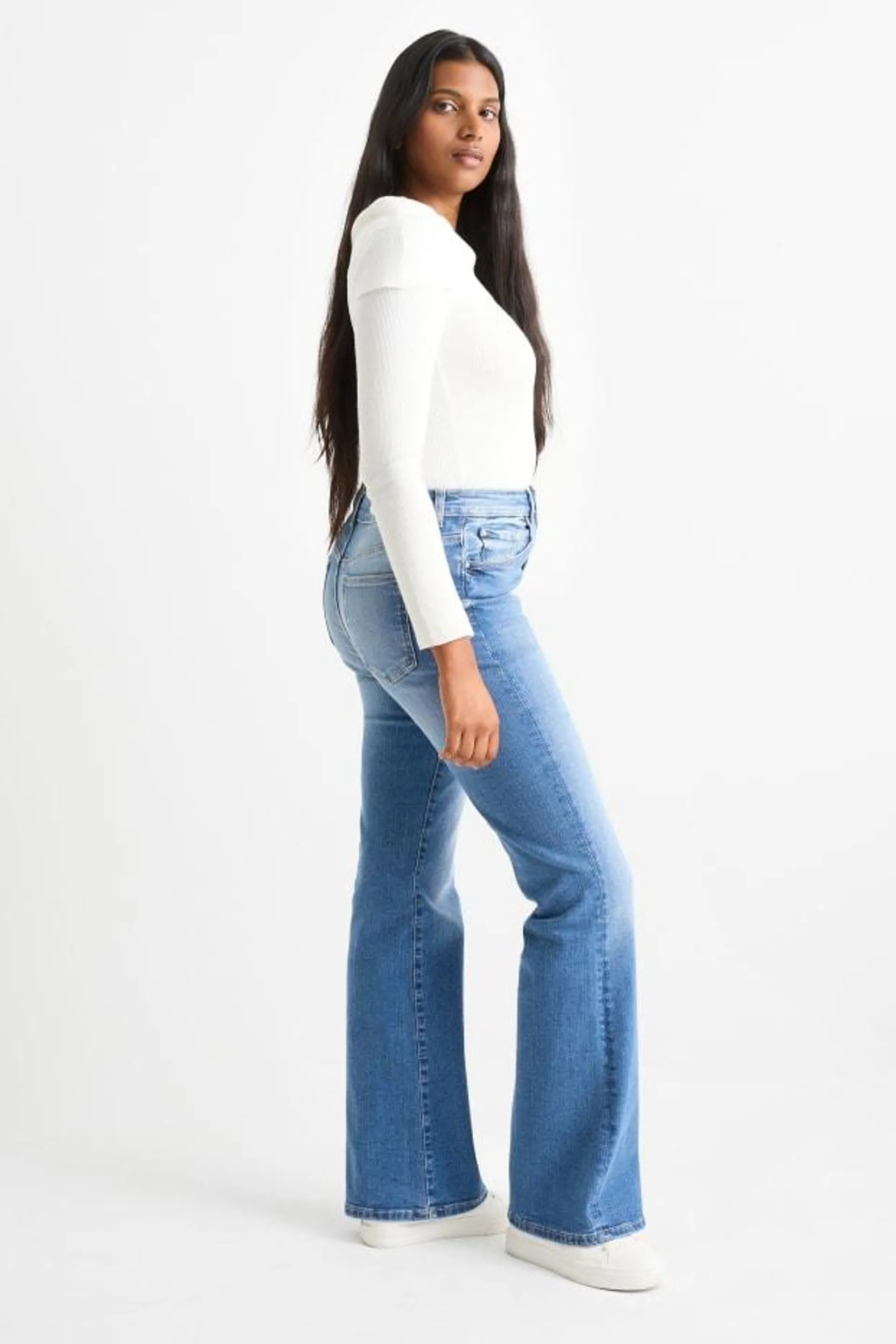 Flared jeans - high waist - LYCRA®