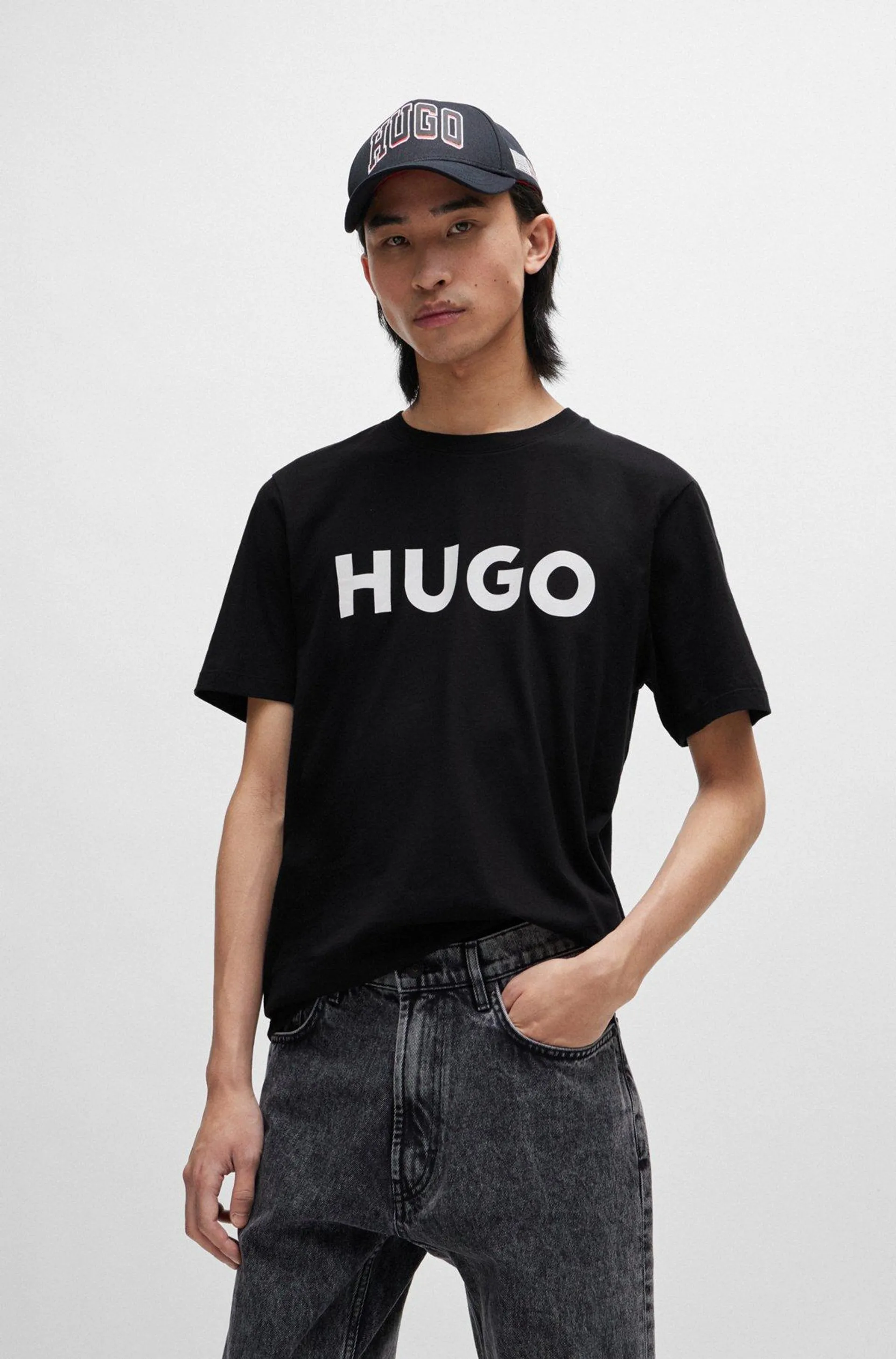 T-shirt de ajuste regular em jersey de algodão com logótipo contrastante