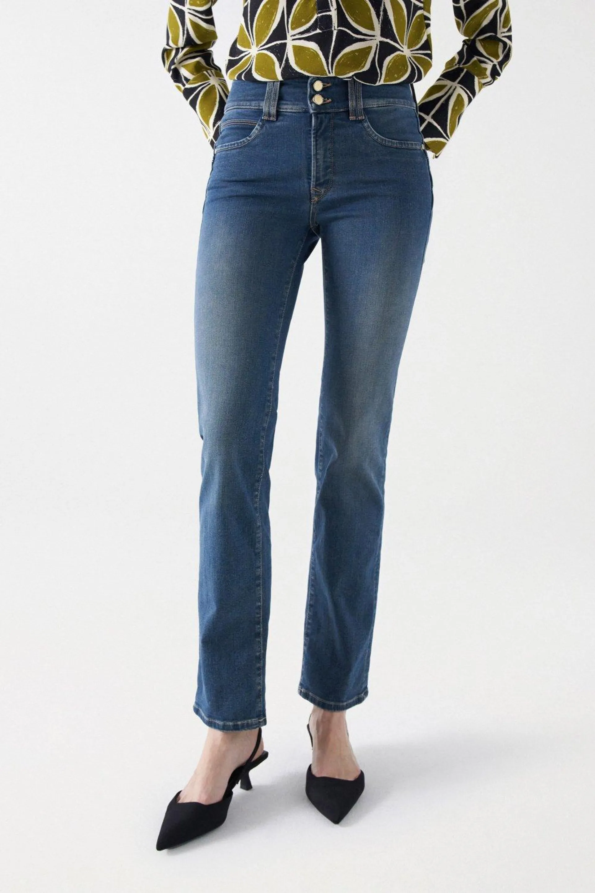 JEANS SECRET PUSH IN STRAIGHT DETALHE BOTÕES