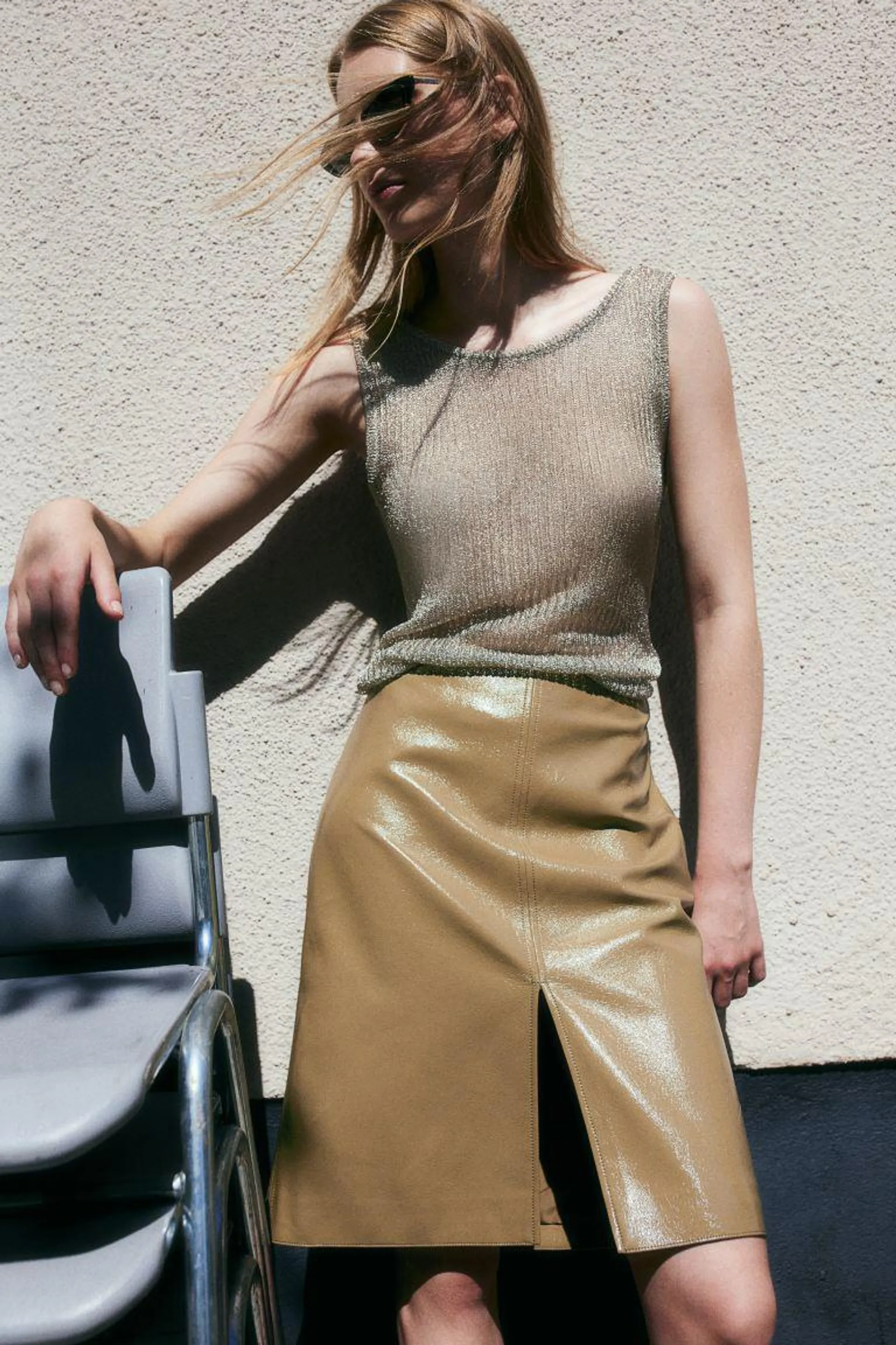 Coated pencil skirt