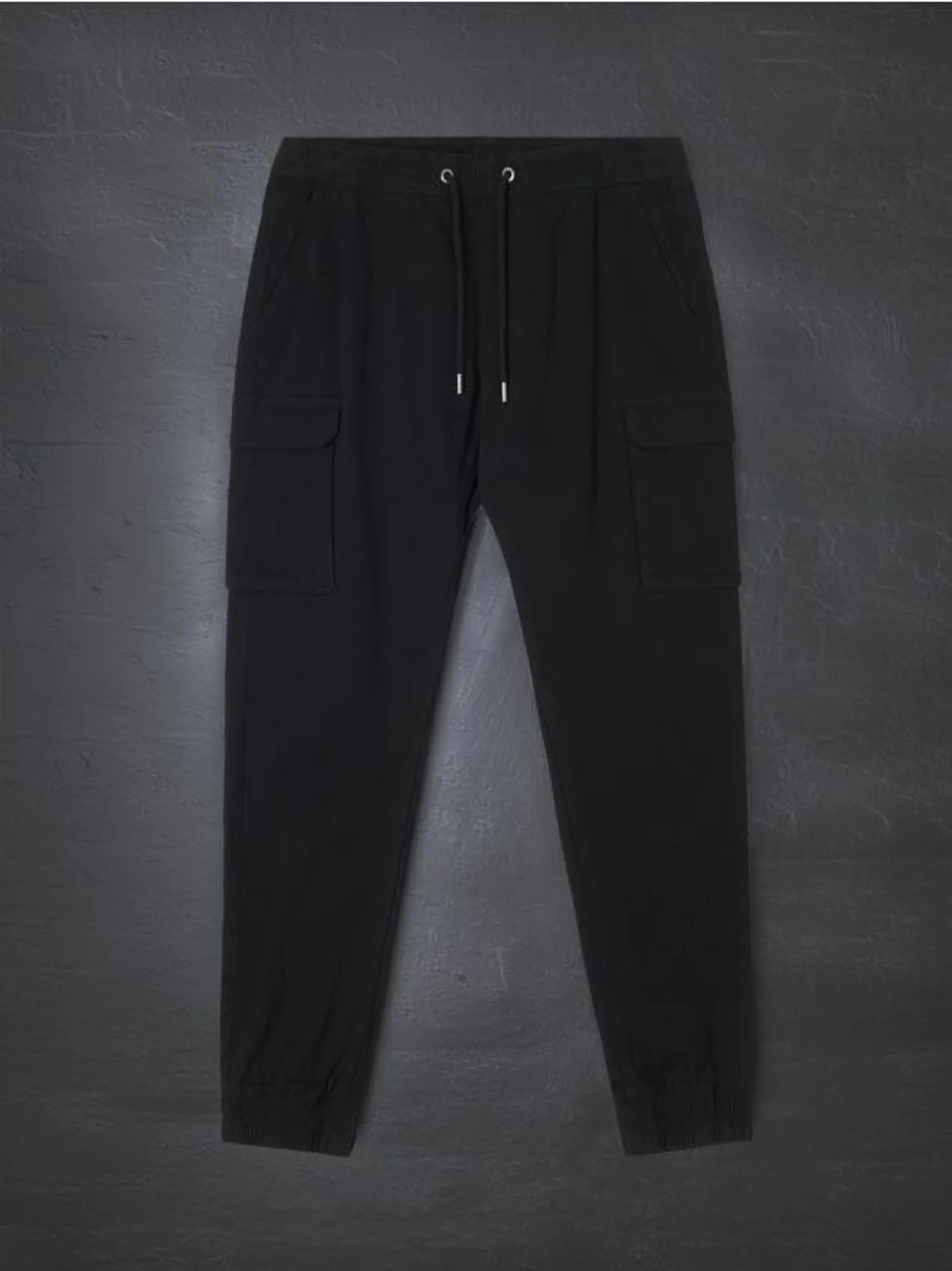 Pantaloni jogger