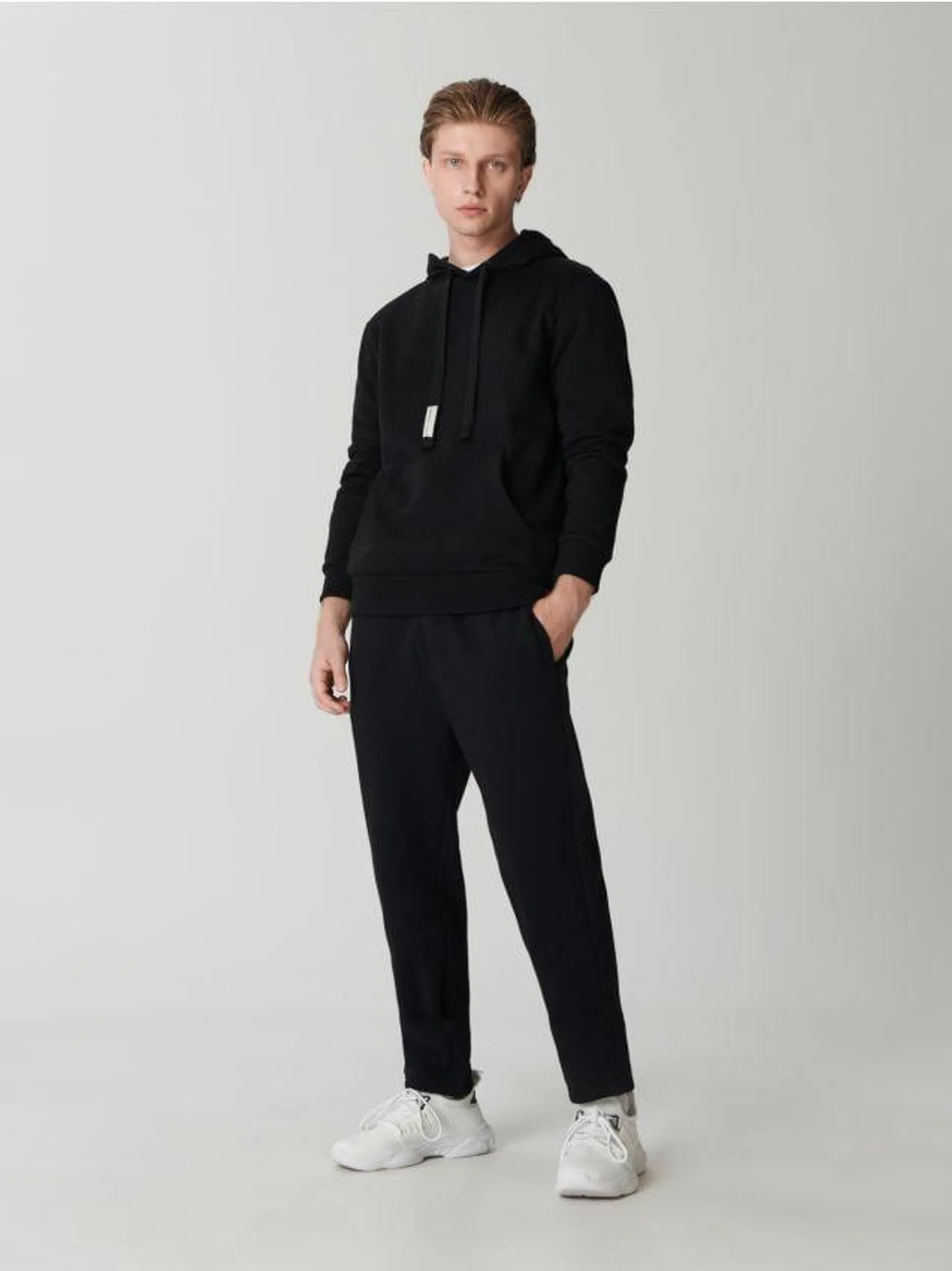 Pantaloni jogger