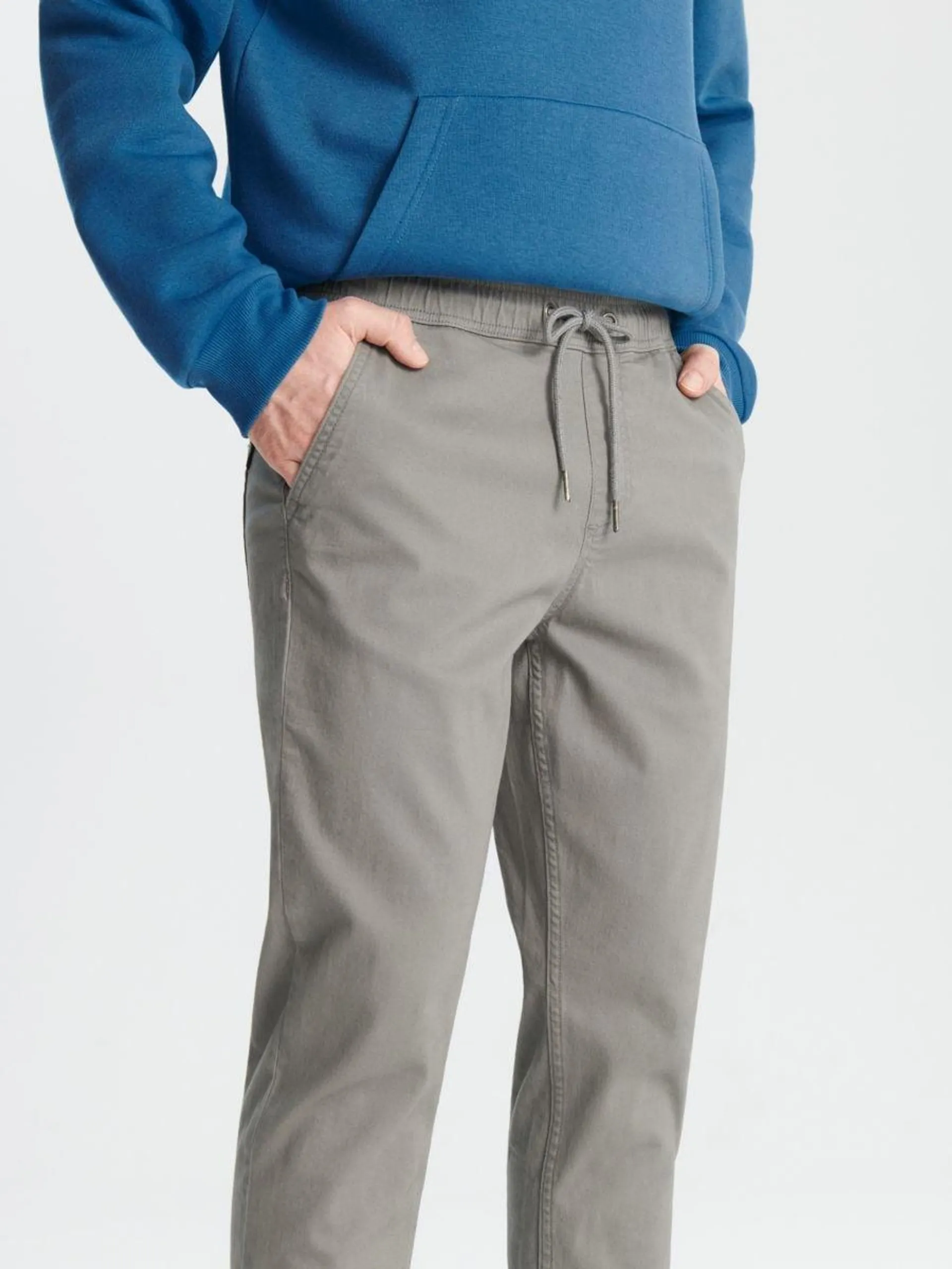 Pantaloni jogger