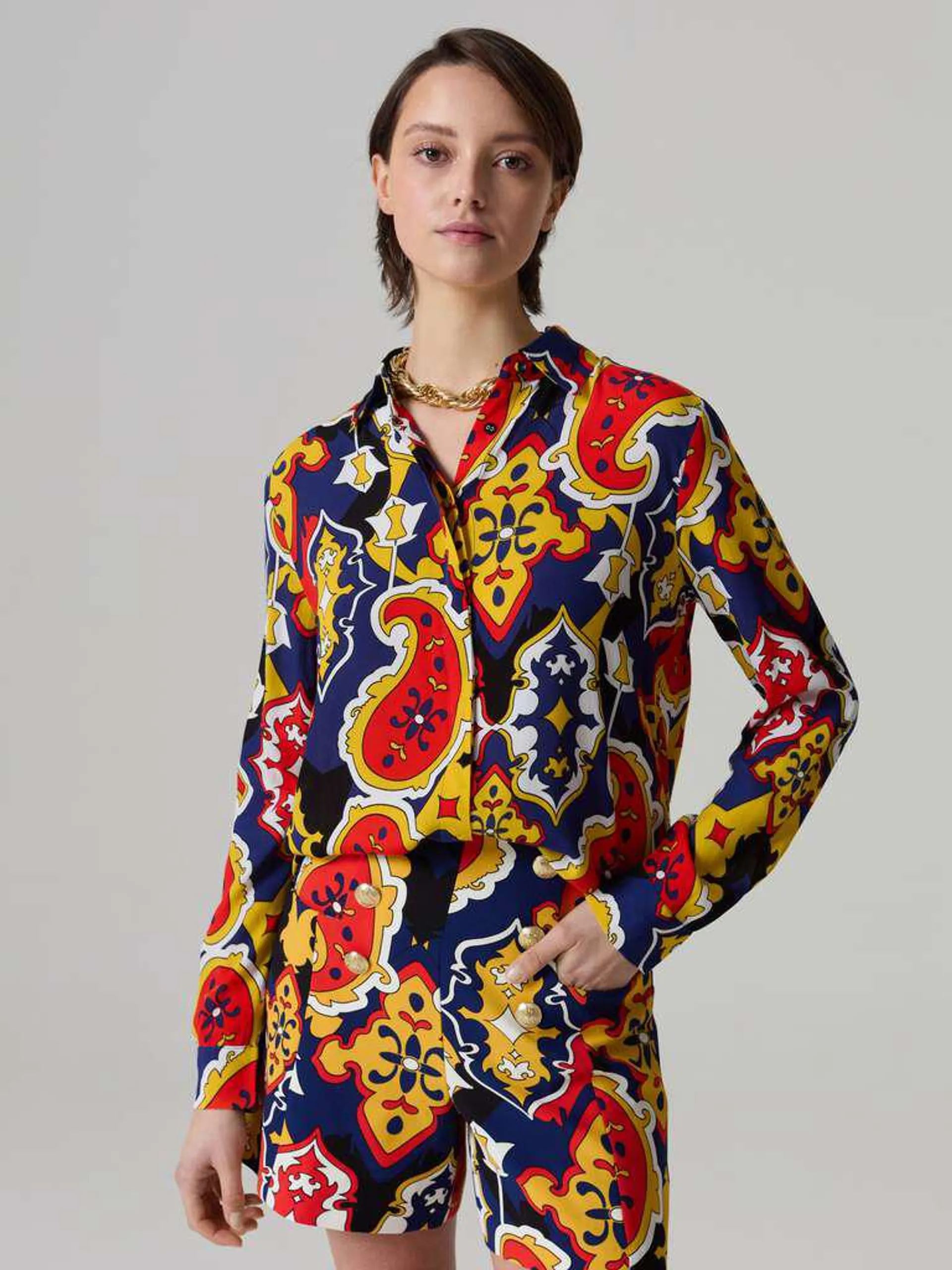 Red/Blue/Yellow Crêpe shirt with all-over print