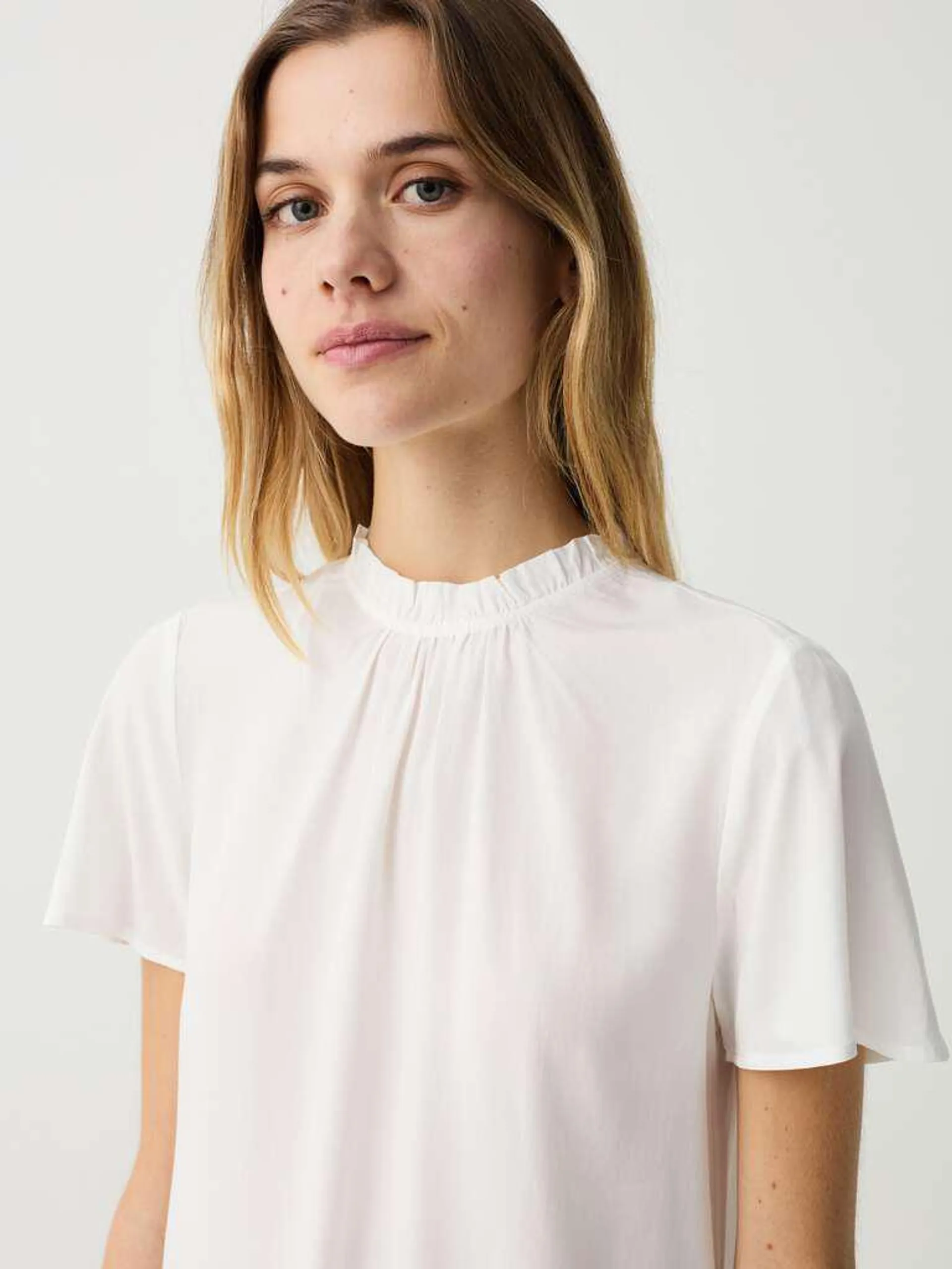 Optical White Viscose blouse with pleating