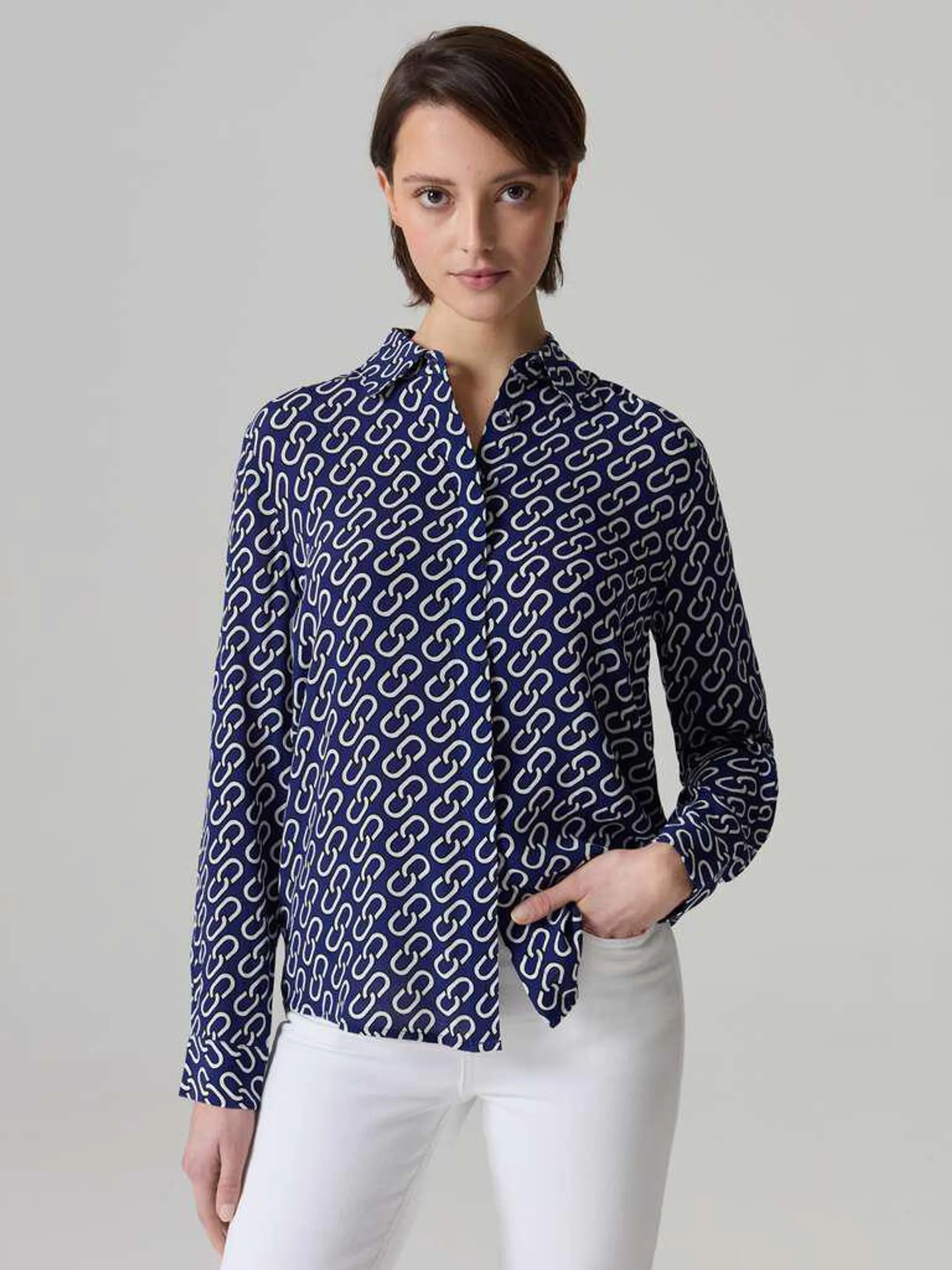 White/Blue Crêpe shirt with all-over print