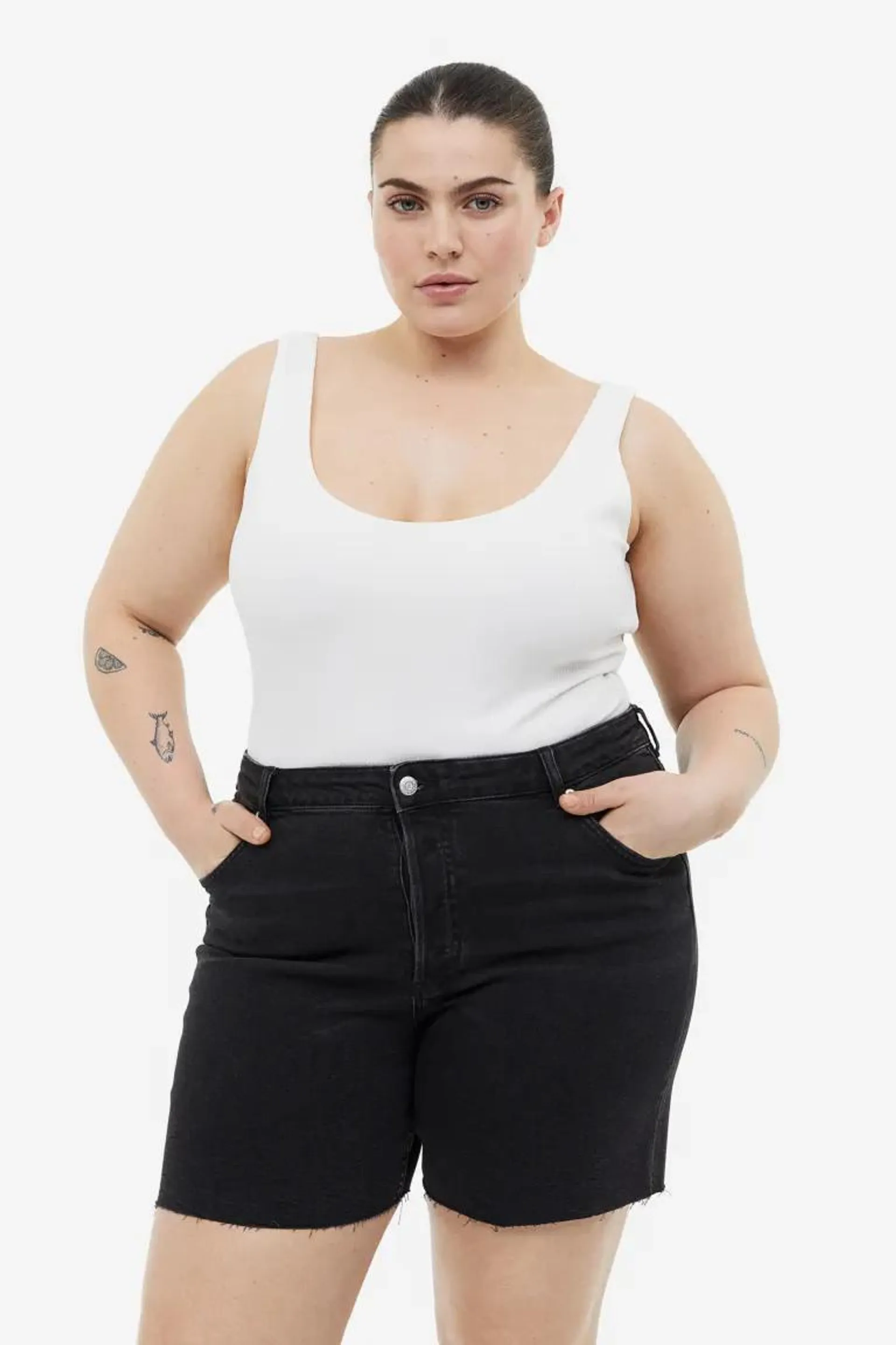 H&M+ Pantaloni scurți 90s Cutoff High Waist