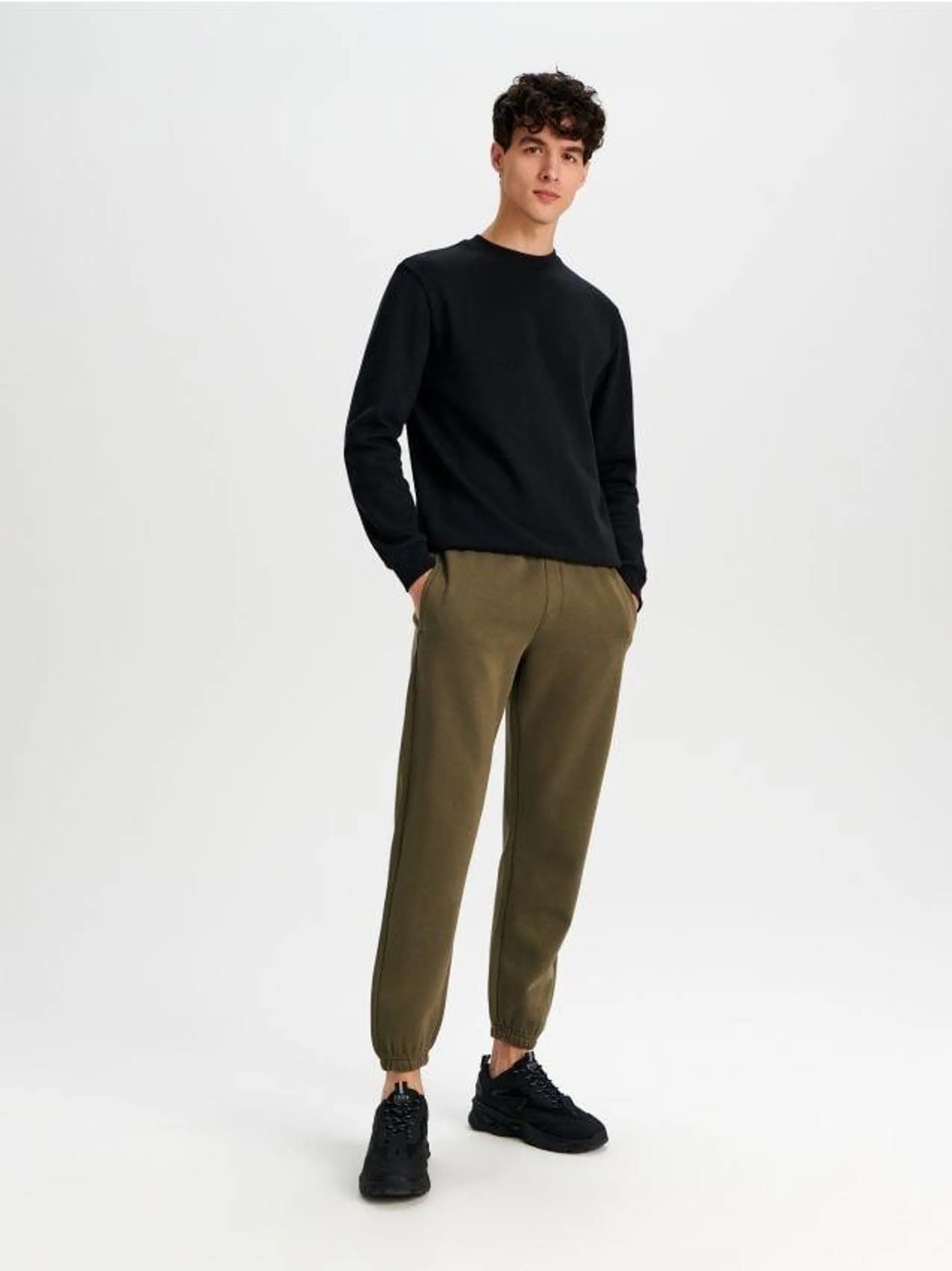 Pantaloni sport jogger