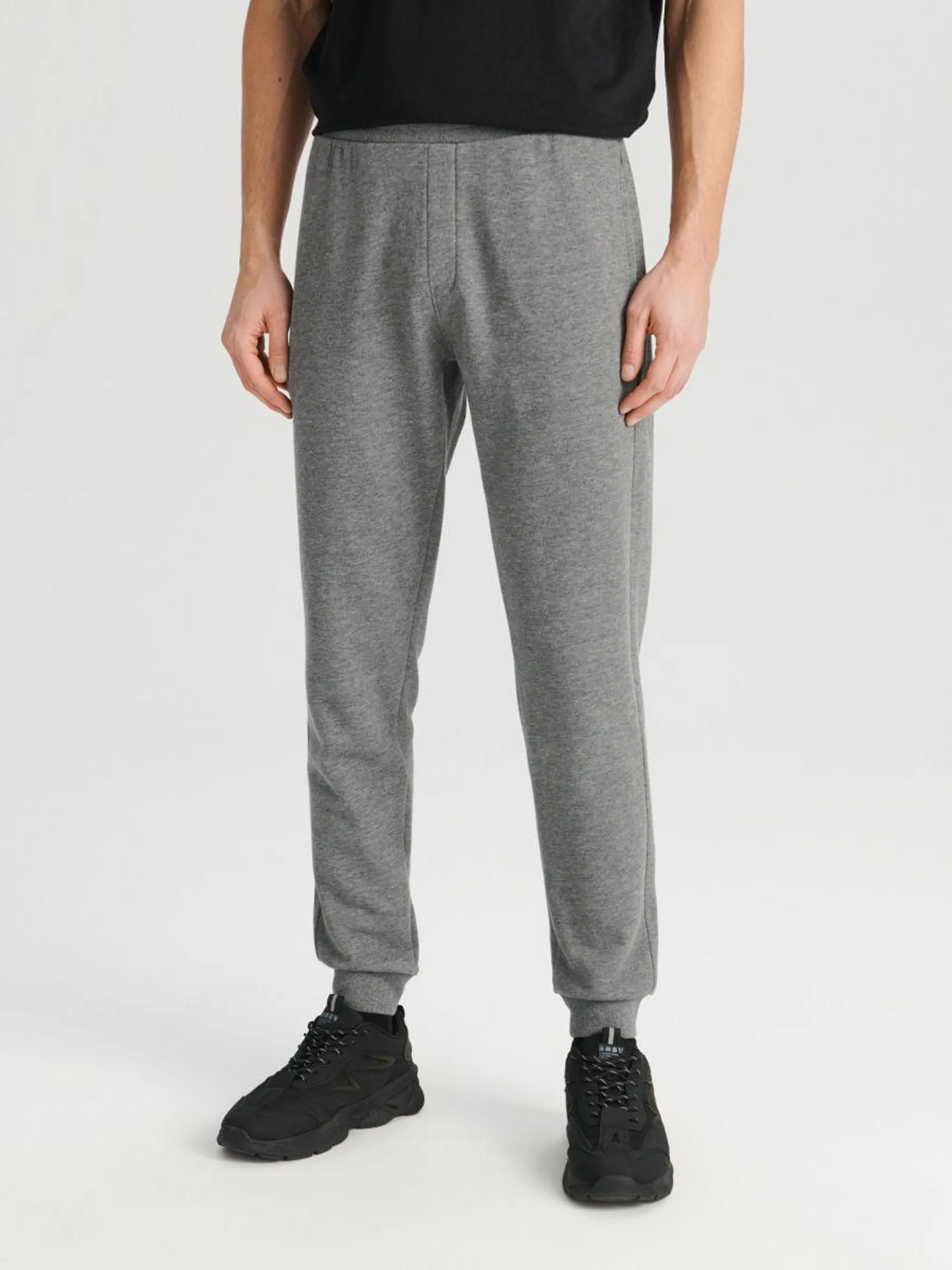 Pantaloni sport jogger