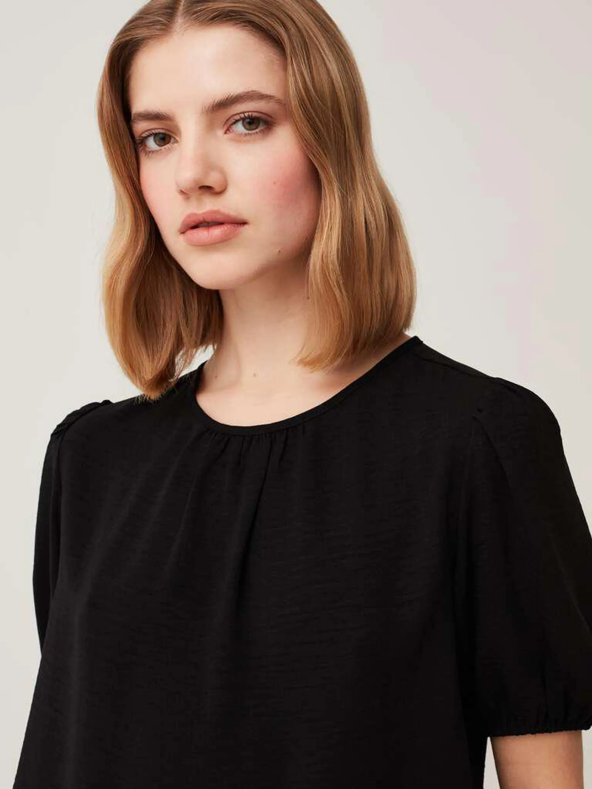 Black Cotton crêpe blouse with puff sleeves