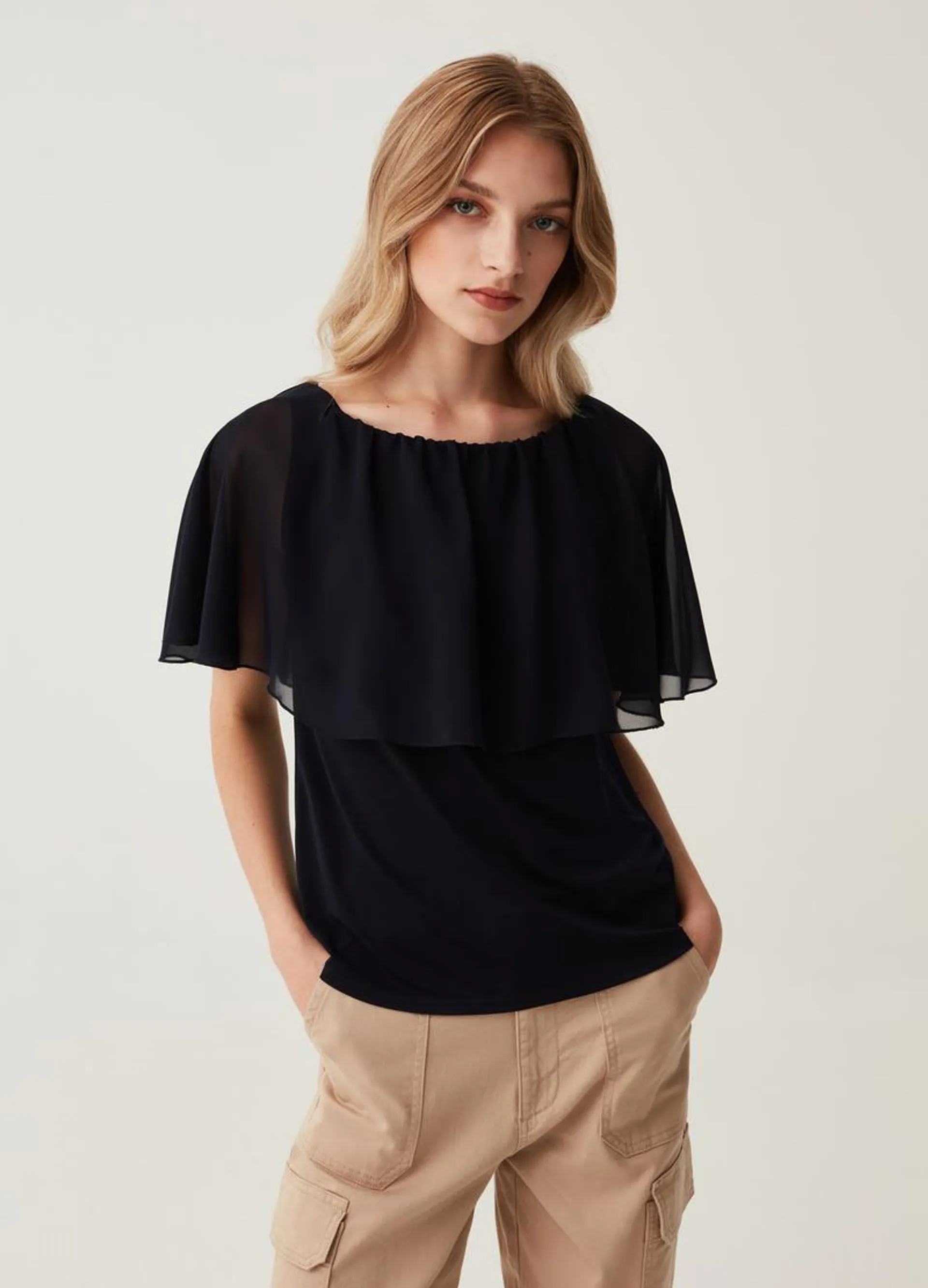 Sleeveless top with georgette flounce