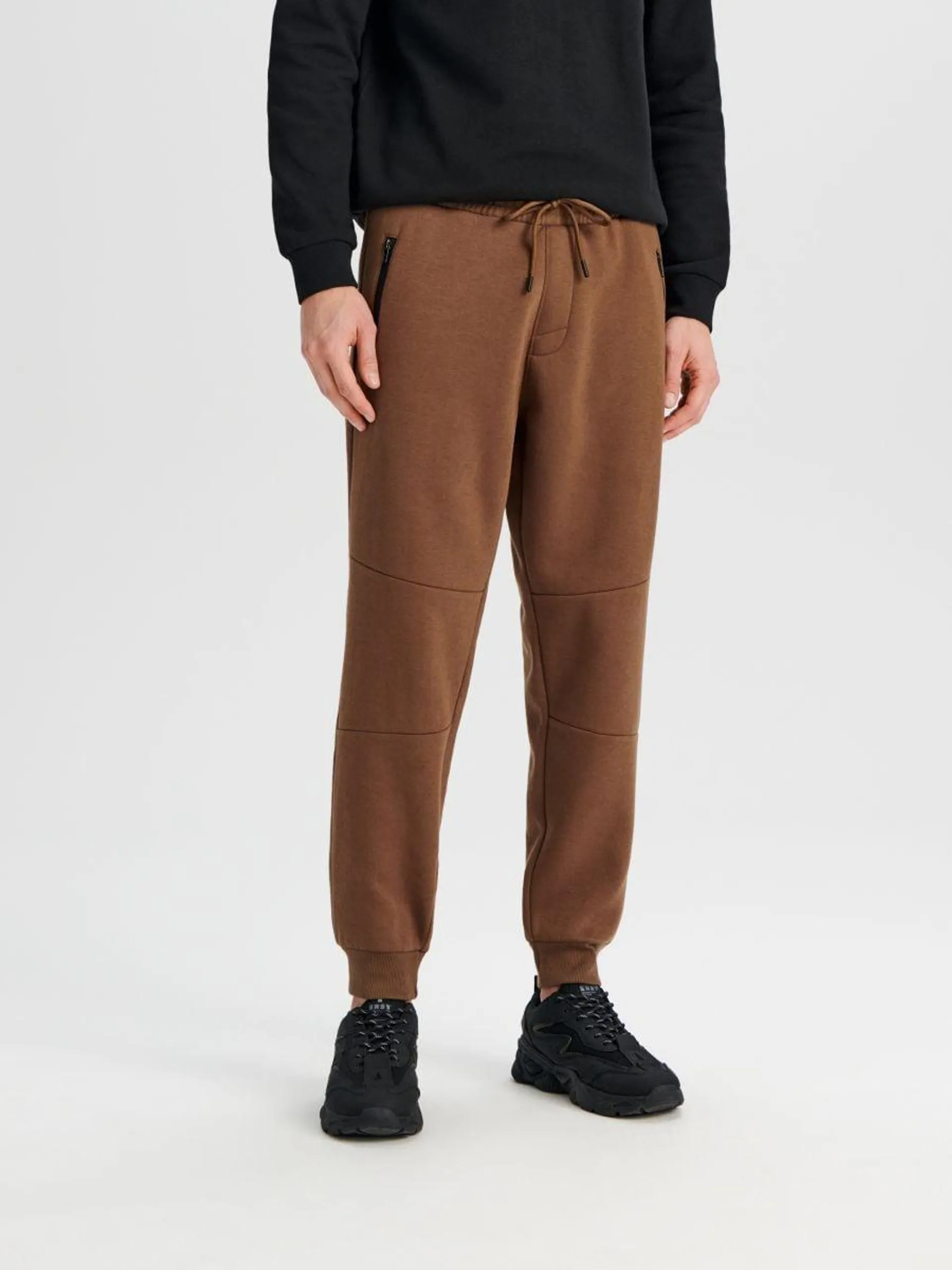 Pantaloni sport jogger