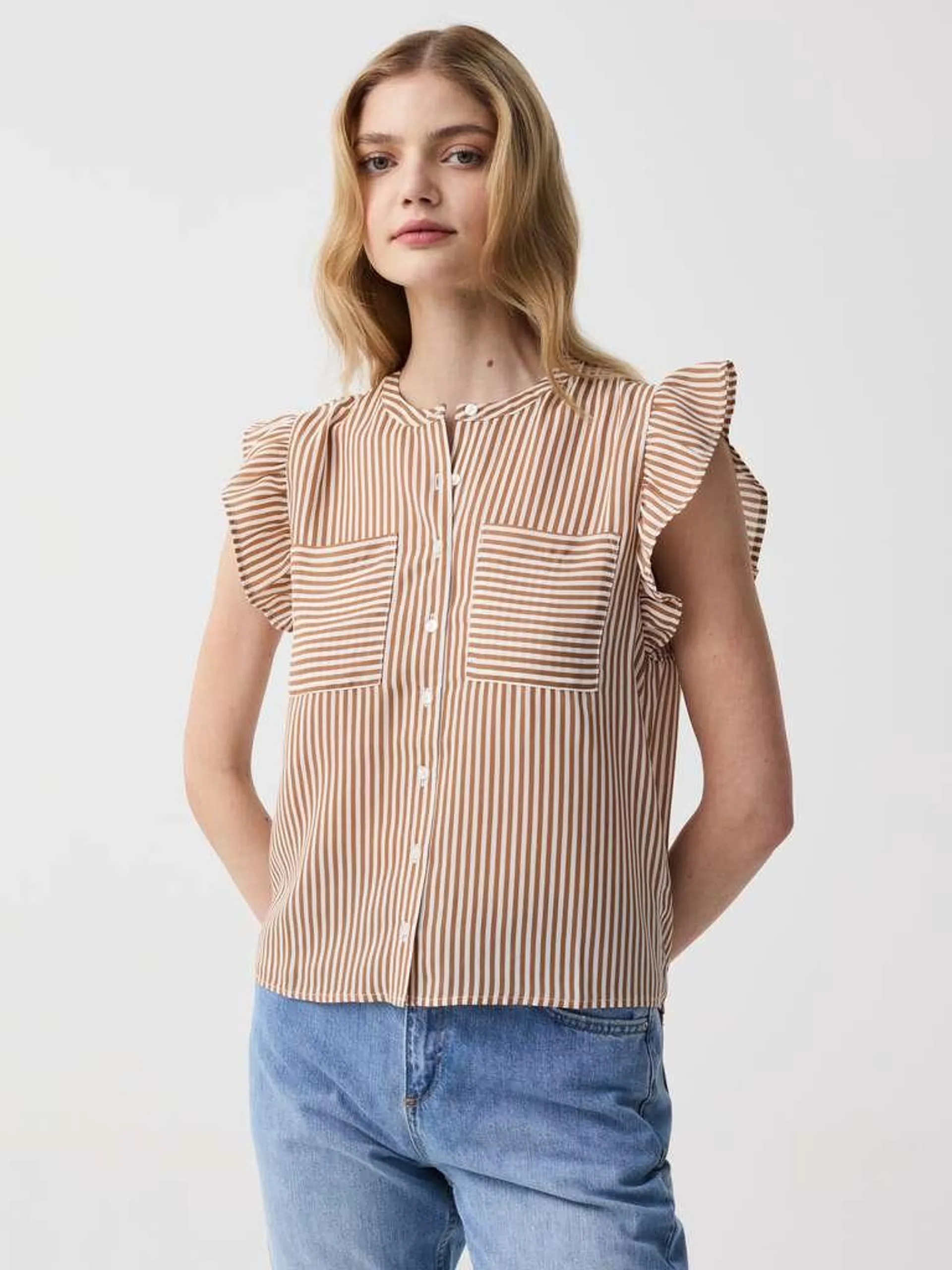 White/Beige Printed blouse with flounce
