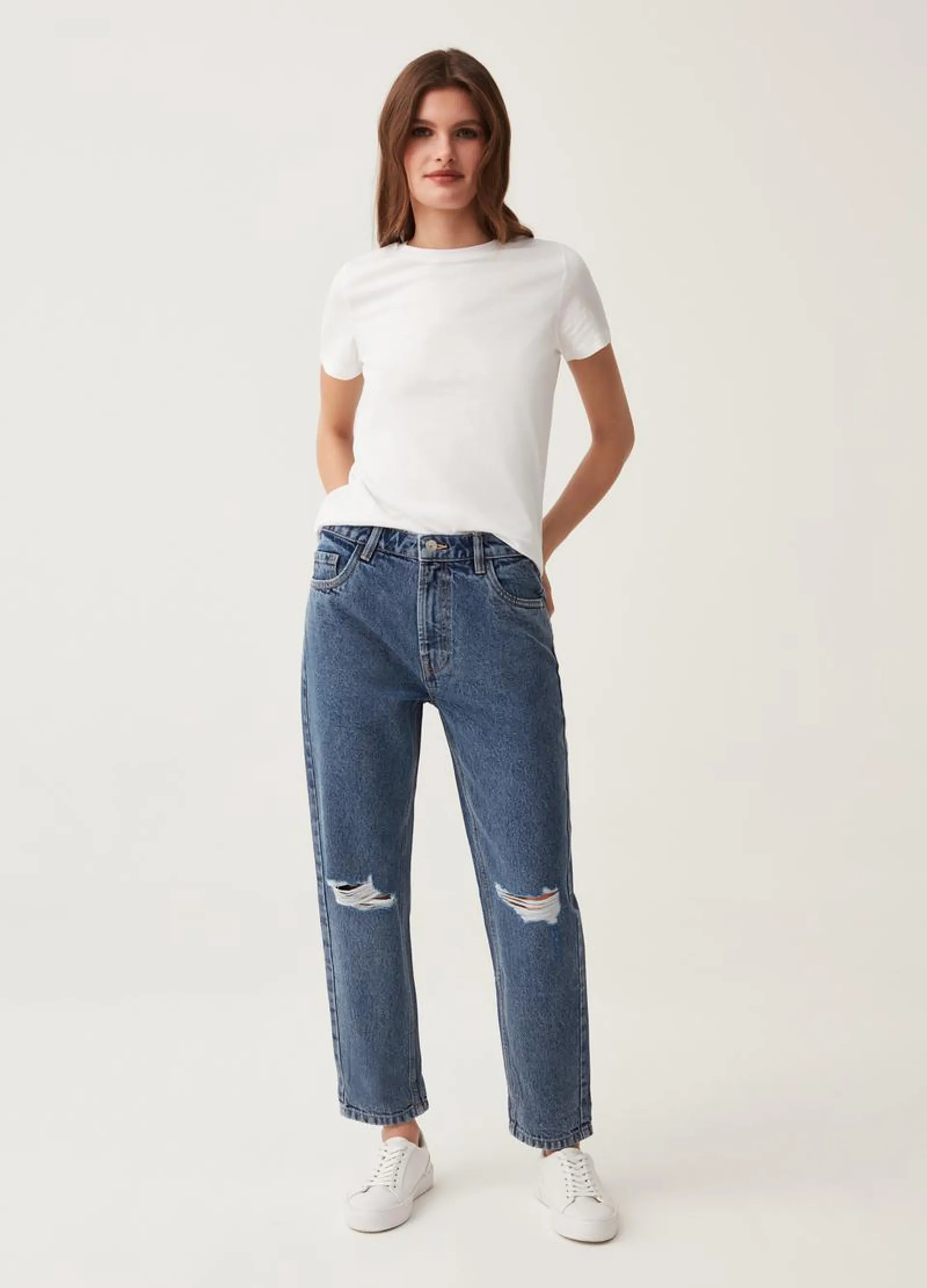 Mum-fit jeans with abrasions