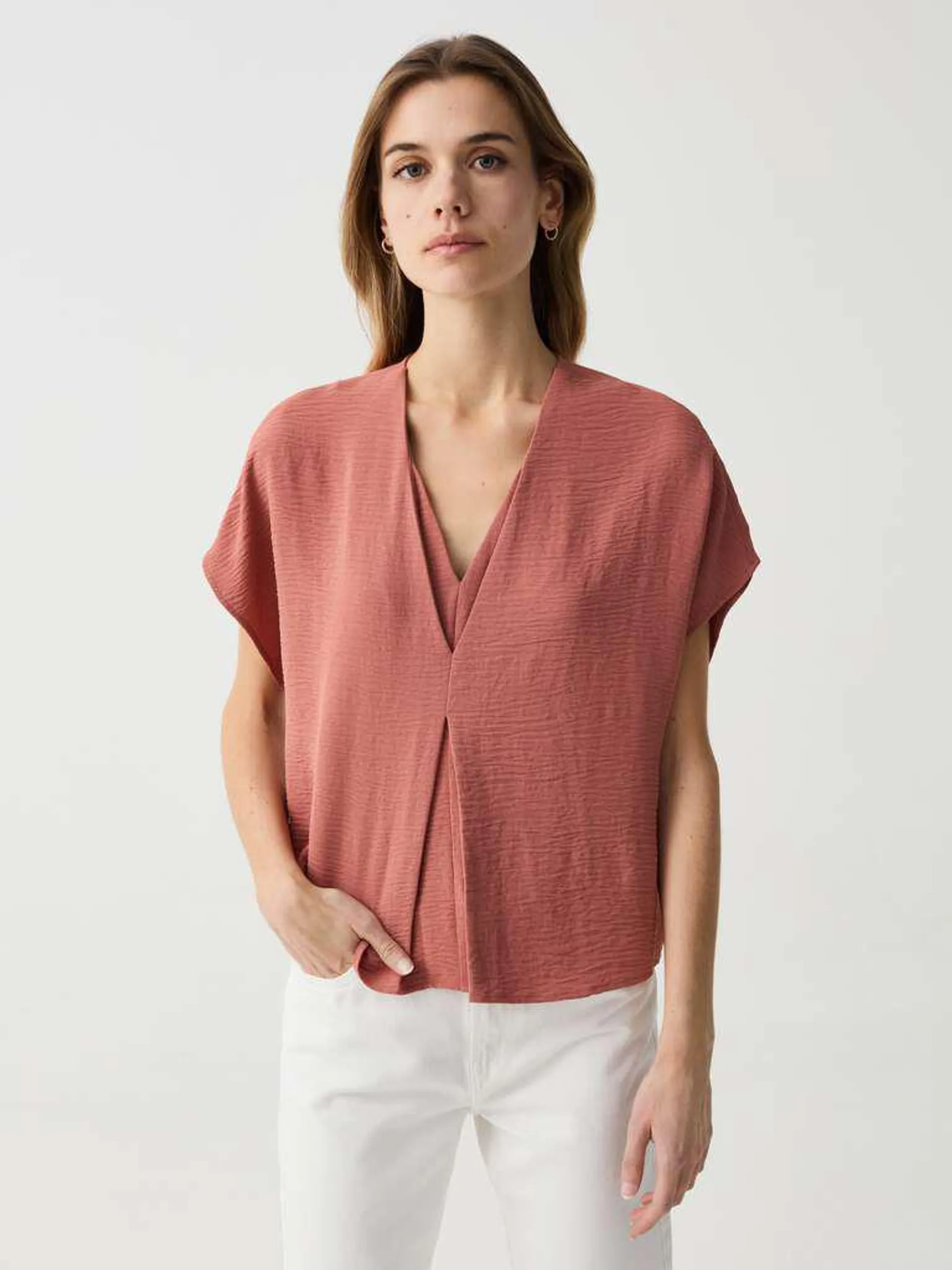 Dark Pink Crinkle-effect blouse with V neck