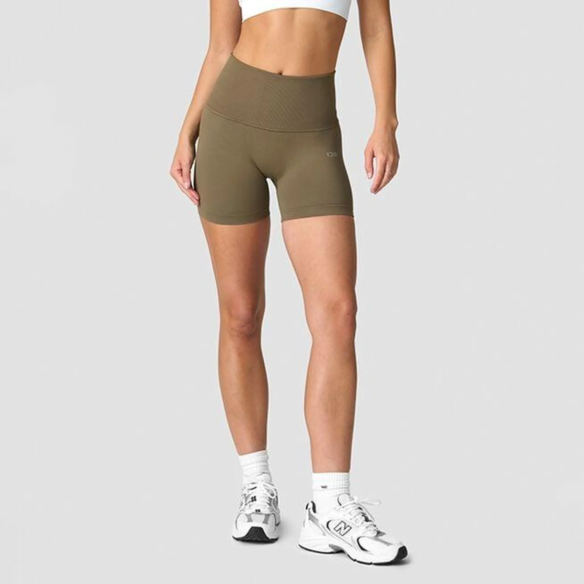 Define Seamless Shorts med ficka Beige