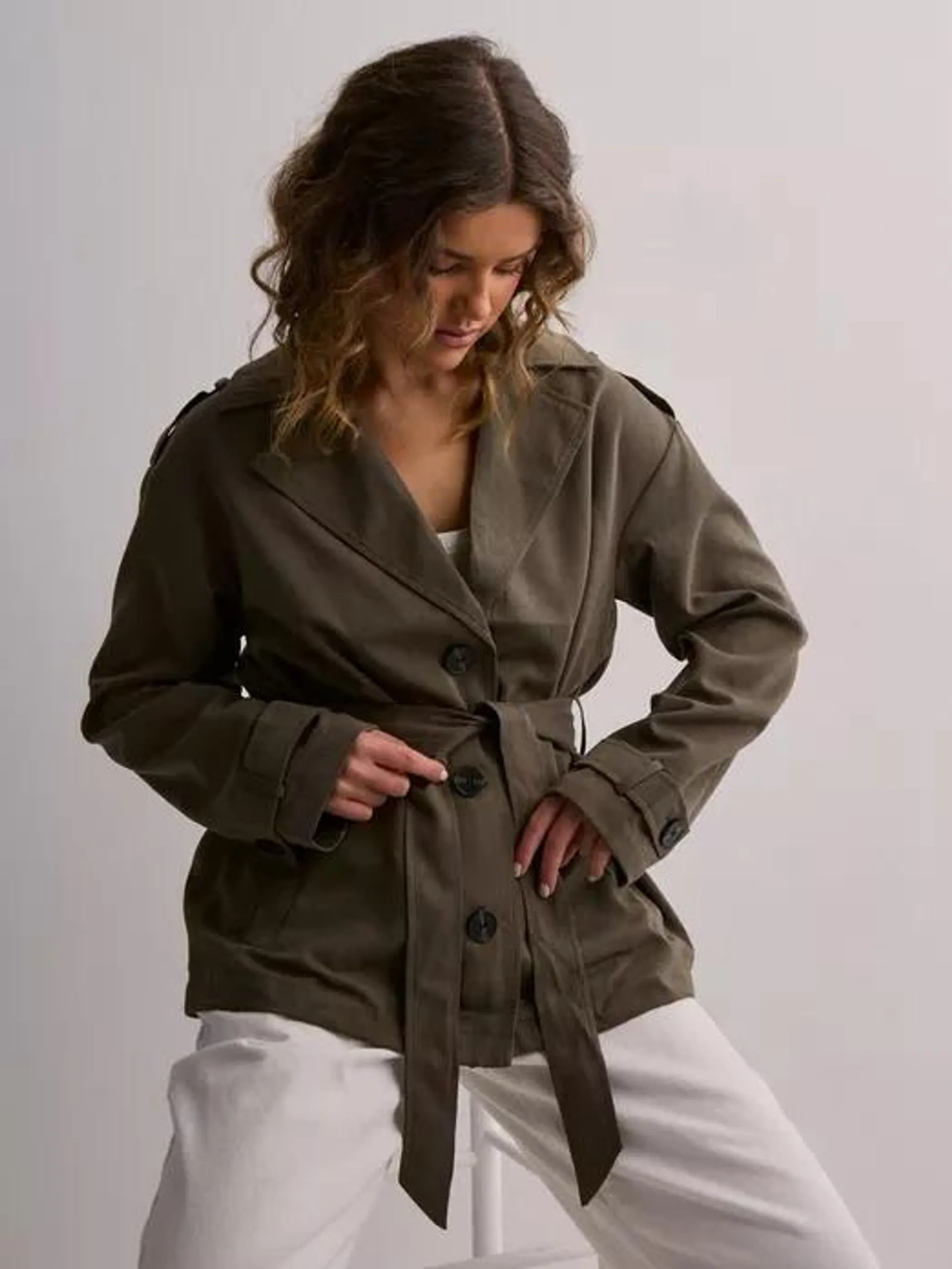 ONLLINE SHORT TRENCHCOAT OTW