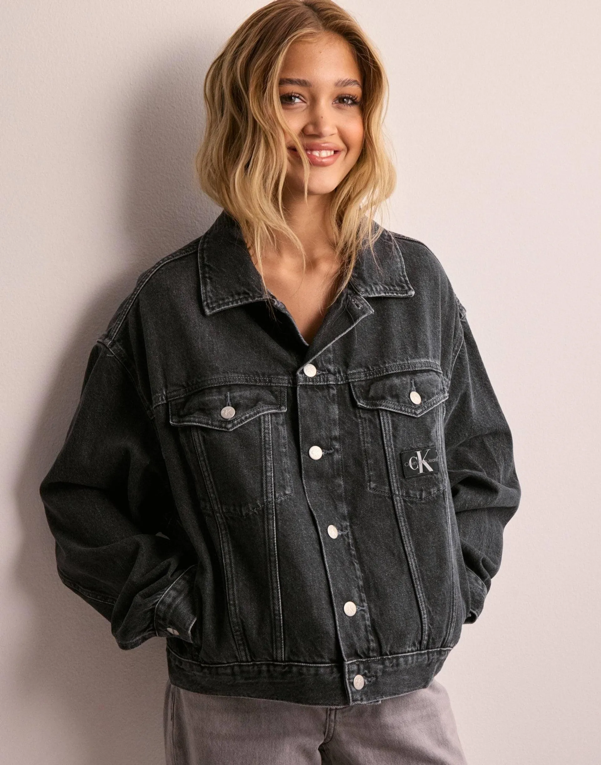 BOXY DENIM JACKET