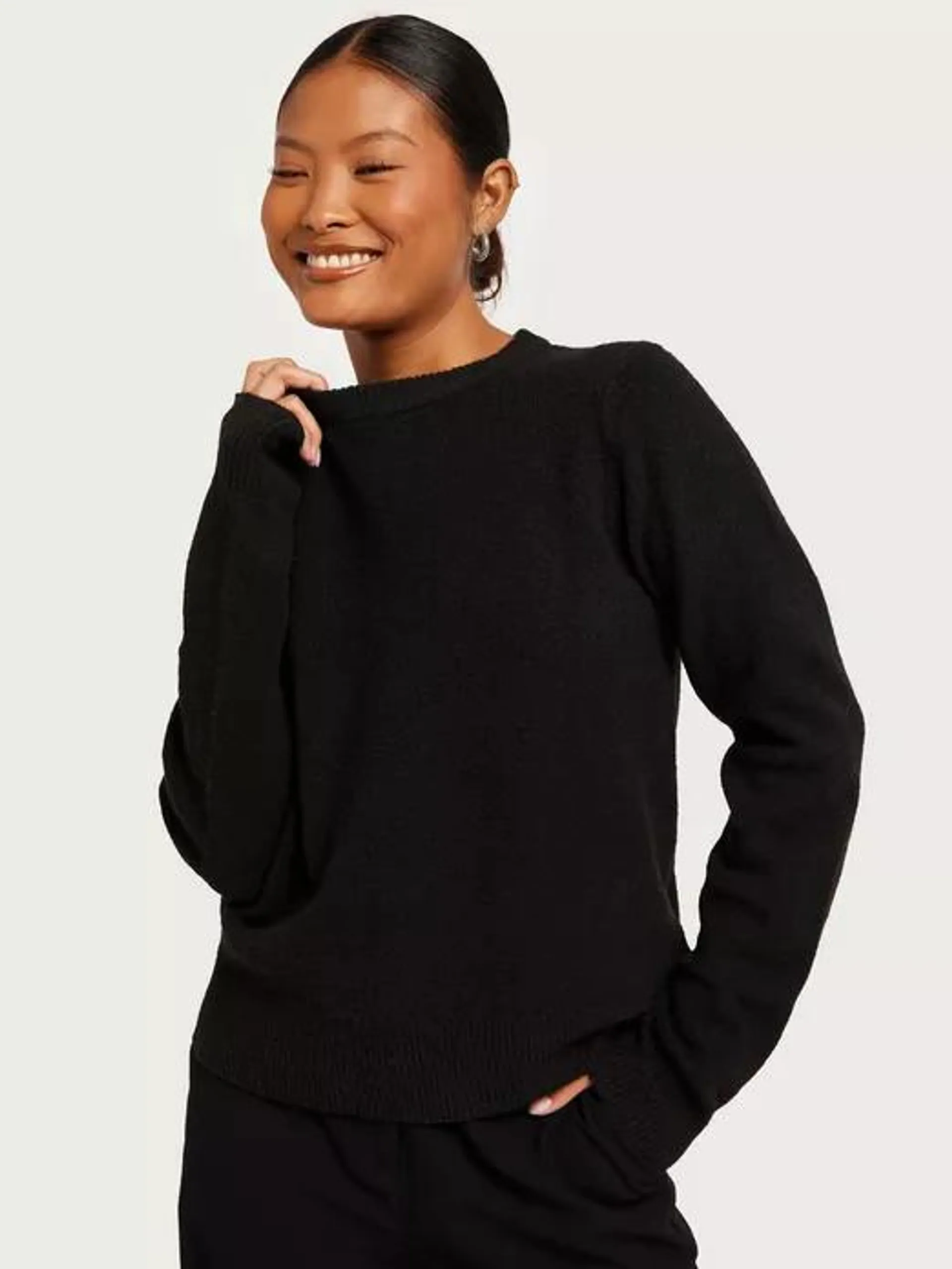 Round Neck Knit Sweater