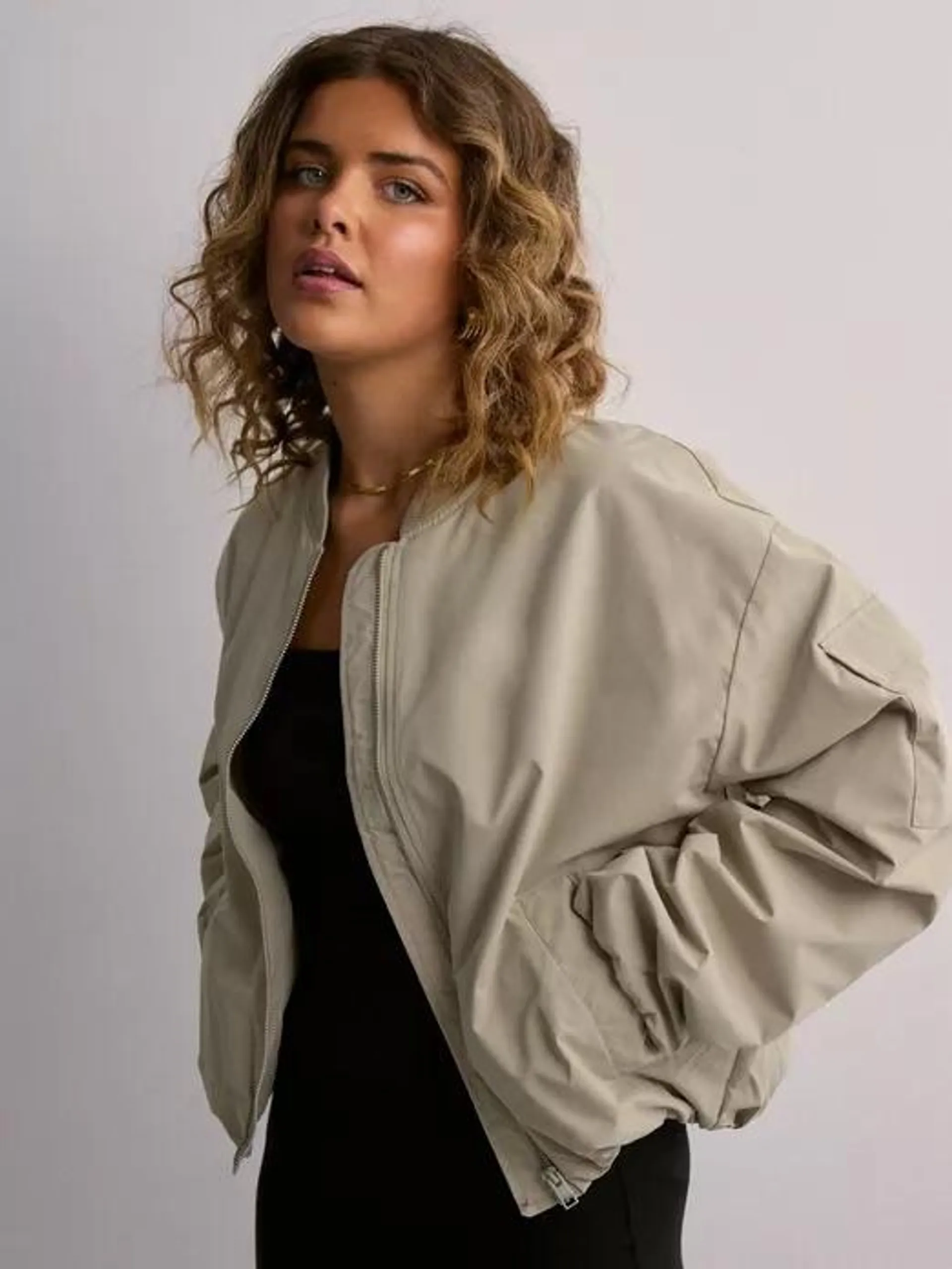 JXLEILA BOMBER JACKET OTW NOOS