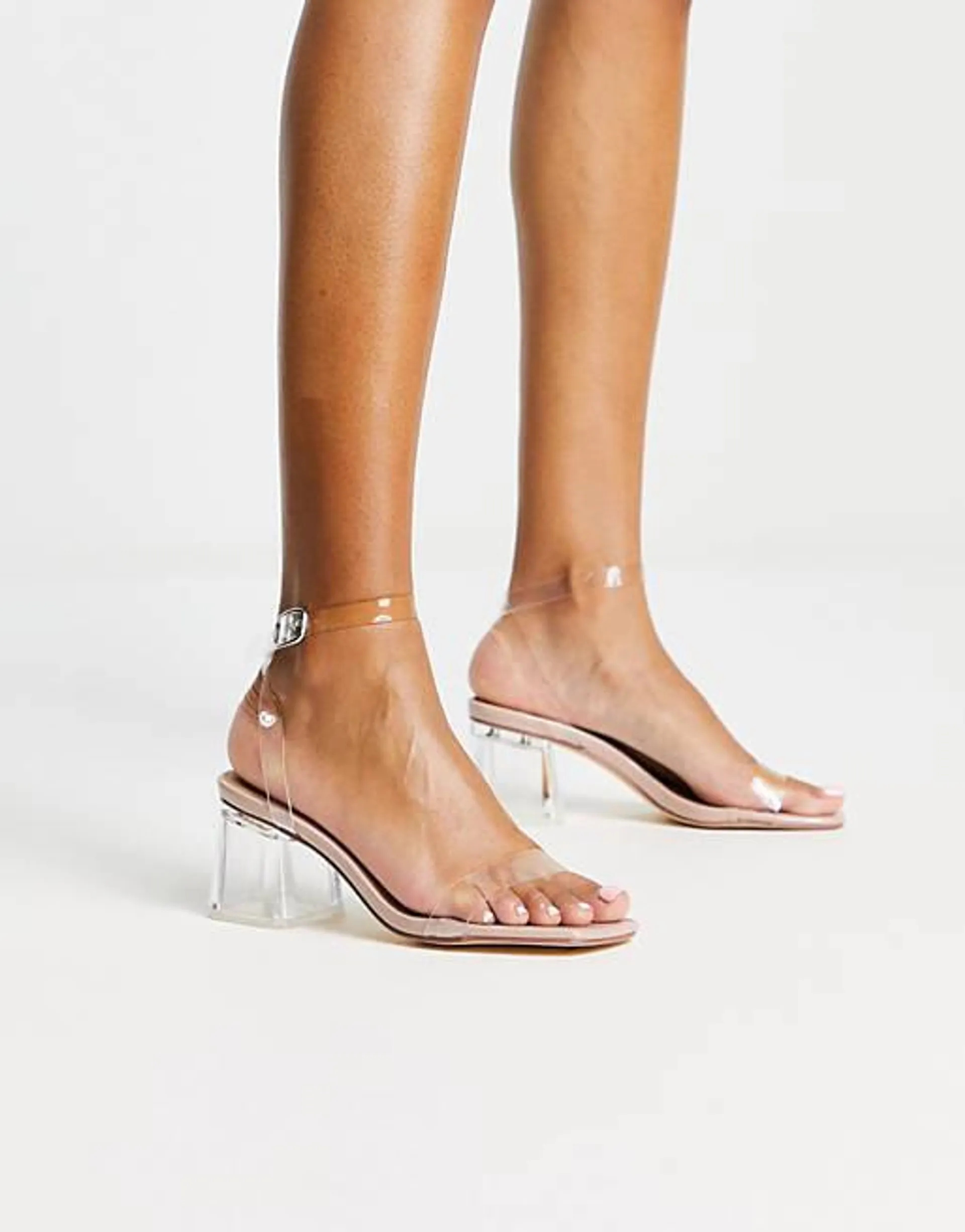 Truffle Collection – Beige sandaler med genomskinlig klack