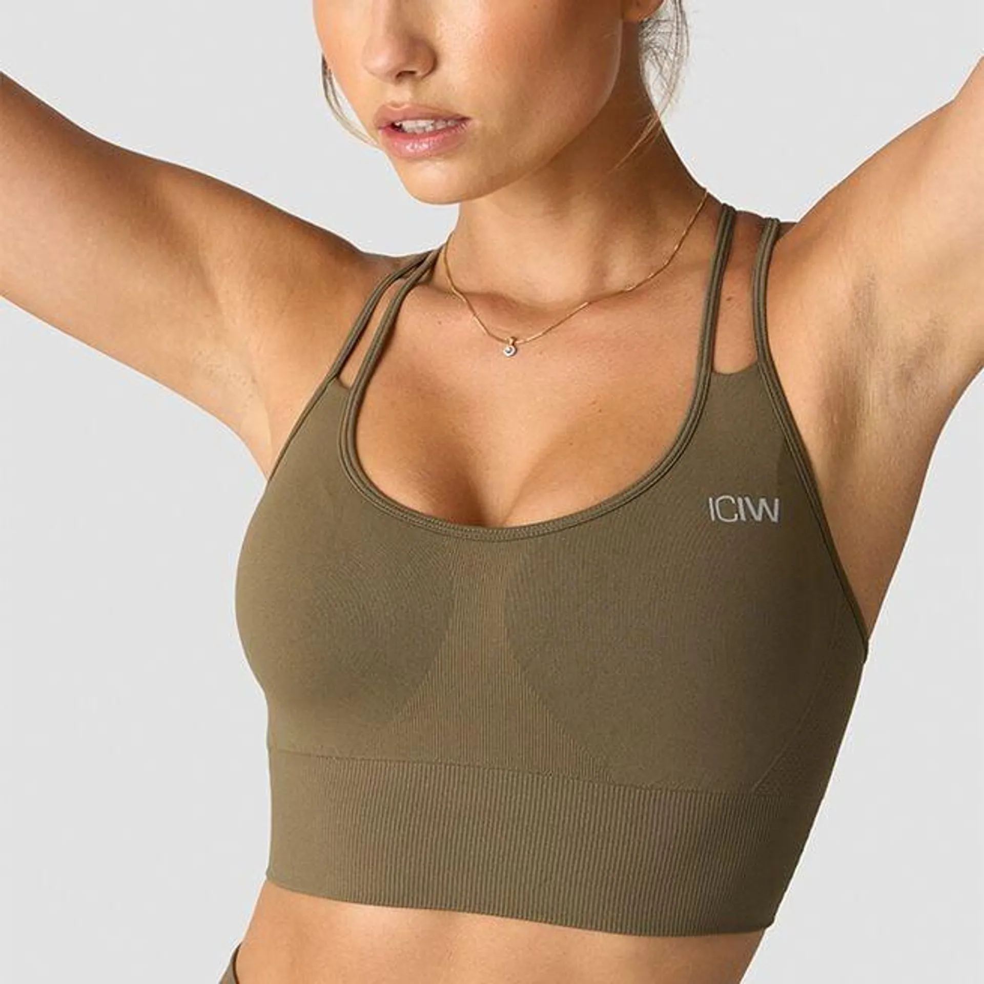 Define Seamless Sports Bra, Dark Sand