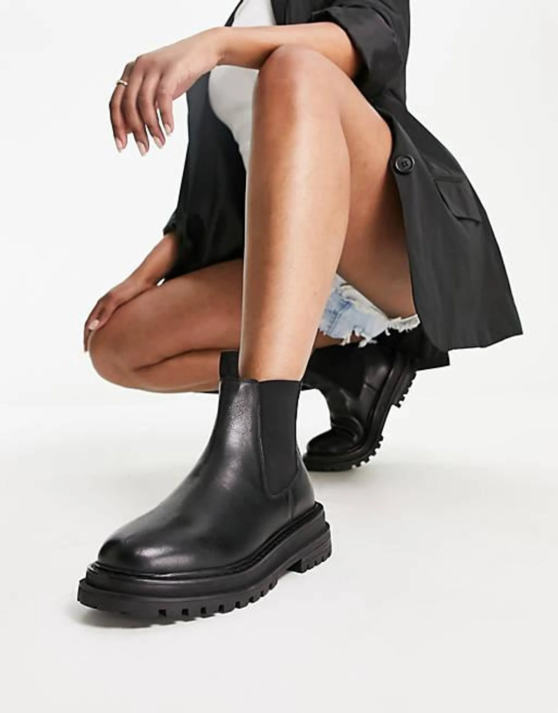 ASOS DESIGN – Appreciate – Svarta chelseaboots i läder med bred passform