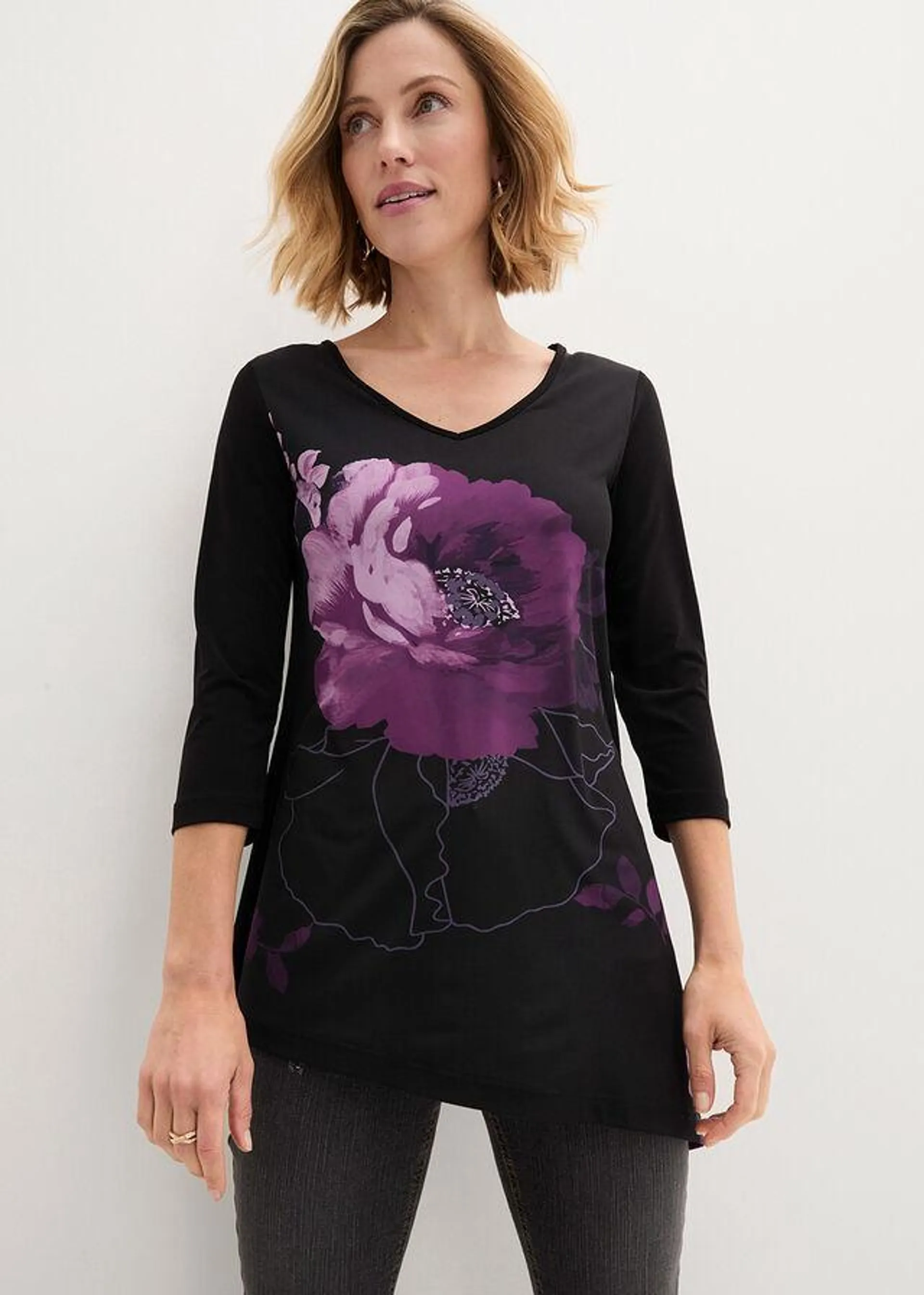 Dlhé tričko s kvetovaným vzorom