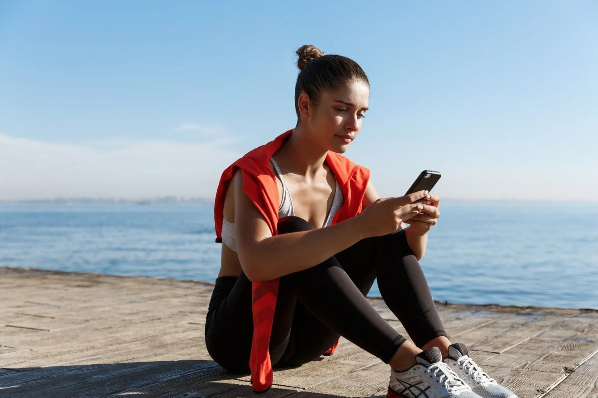 ¿Miedo a comprar ropa deportiva en línea? Descubre cómo elegir el talle correcto