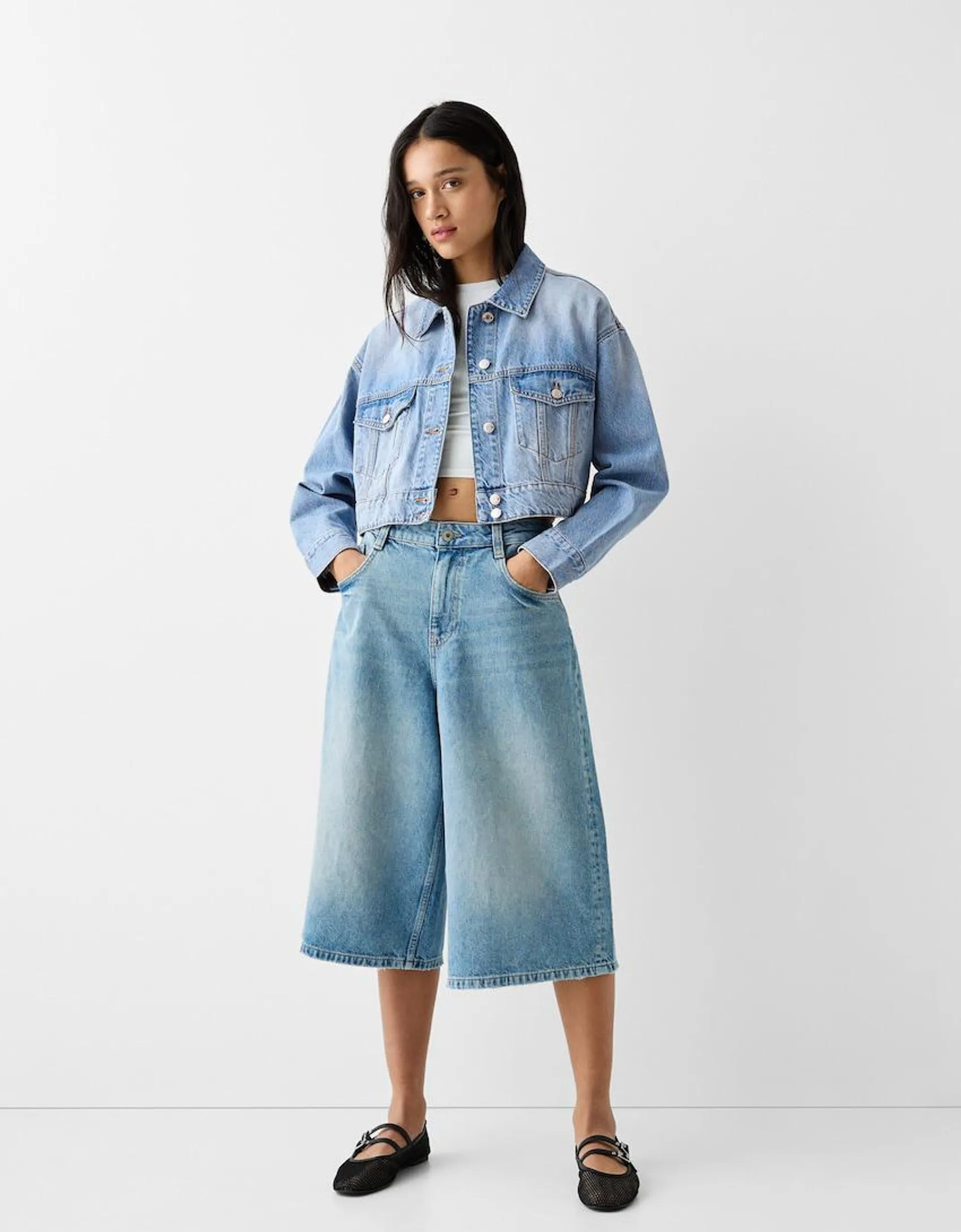 Cropped denim jacket