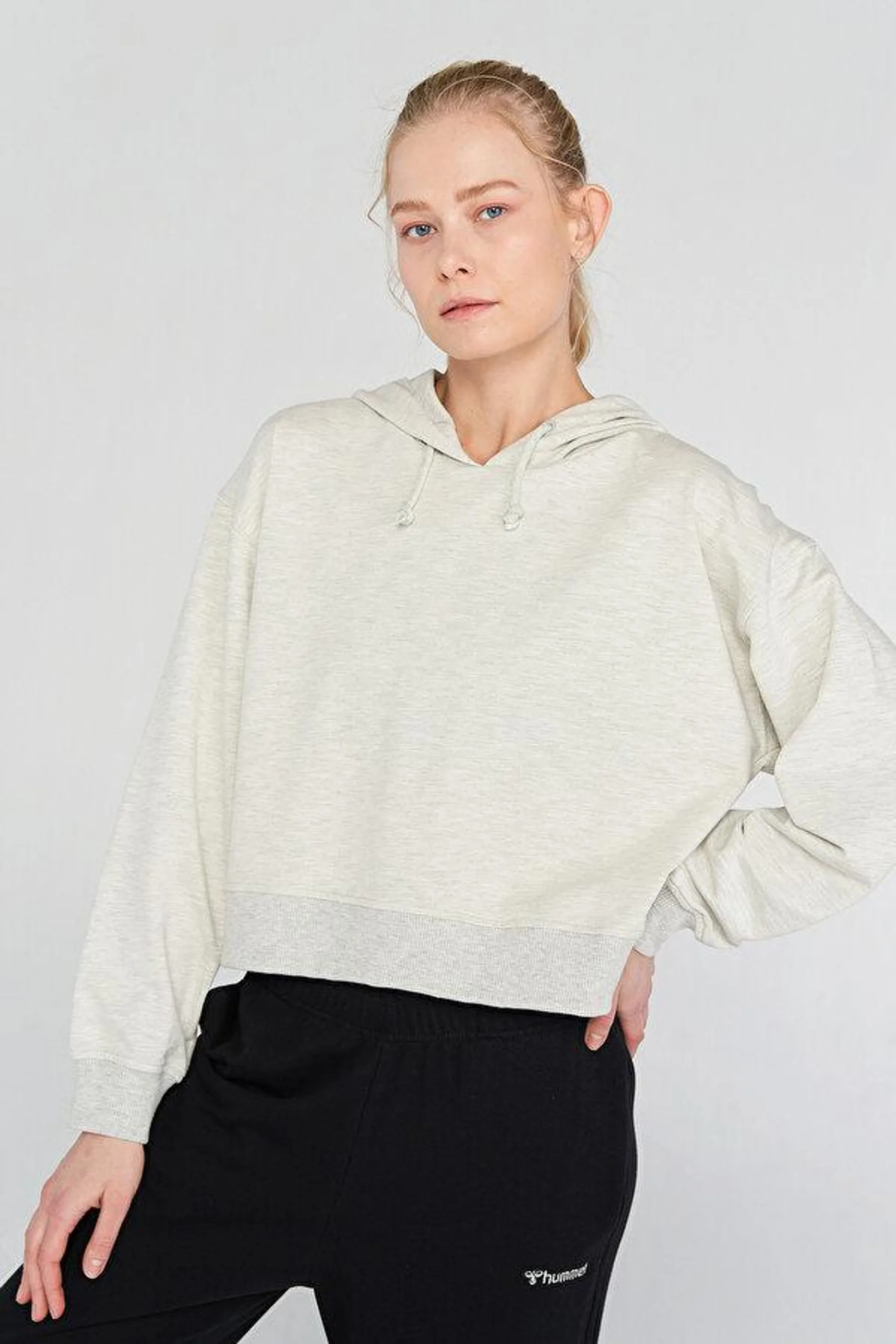 NISSI CROPPED HOODIE