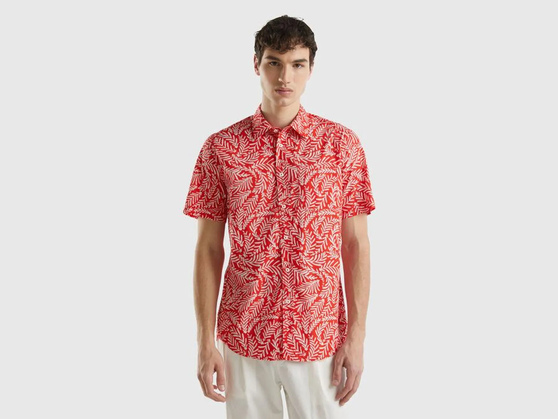 Short sleeve patterned shirt