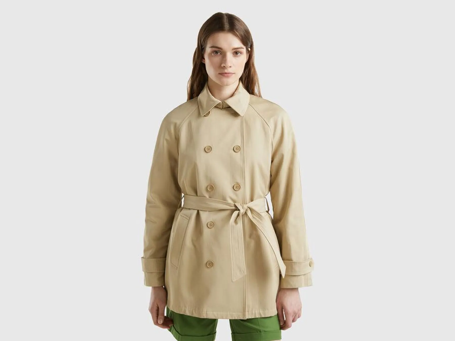 Double-breasted short trench coat