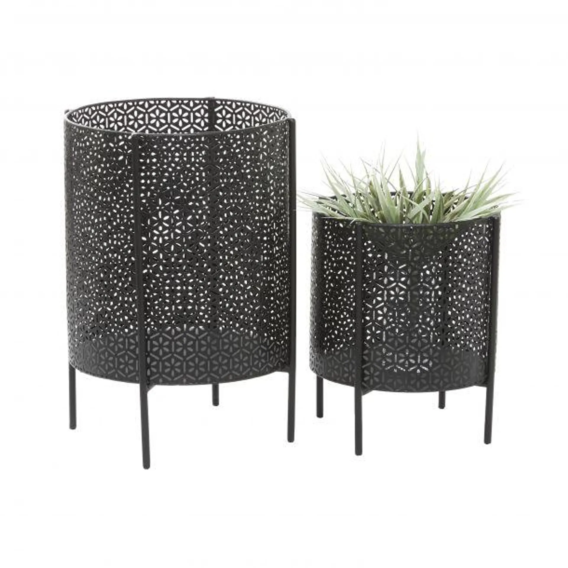 CosmoLiving by Cosmopolitan Set of 2 Black Metal Planter 18", 12"H