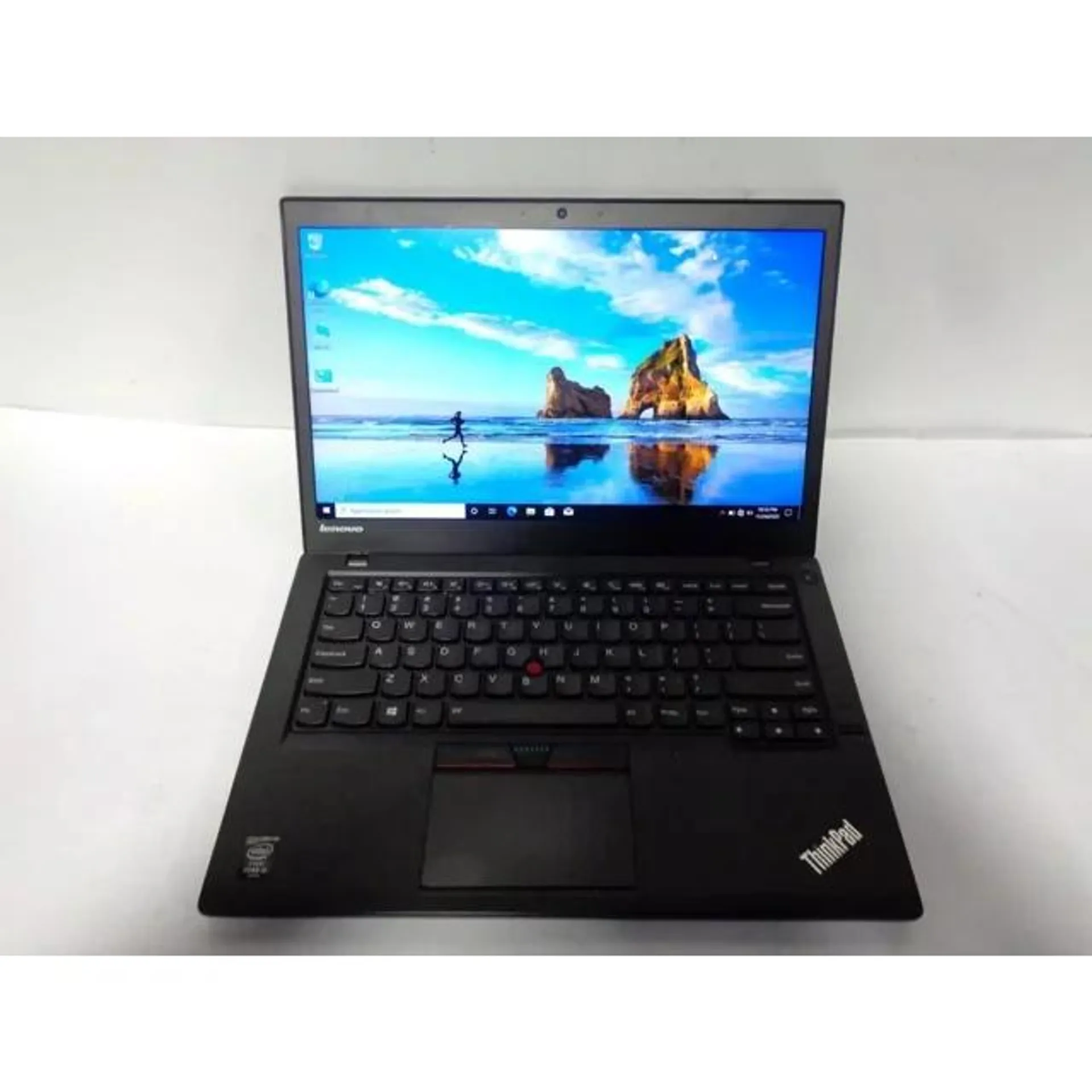 Pre-Owned Lenovo ThinkPad T450s 14'' Intel Core i7-5600U 2.6GHz 8GB RAM 500GB HDD Windows 10 Pro Laptop