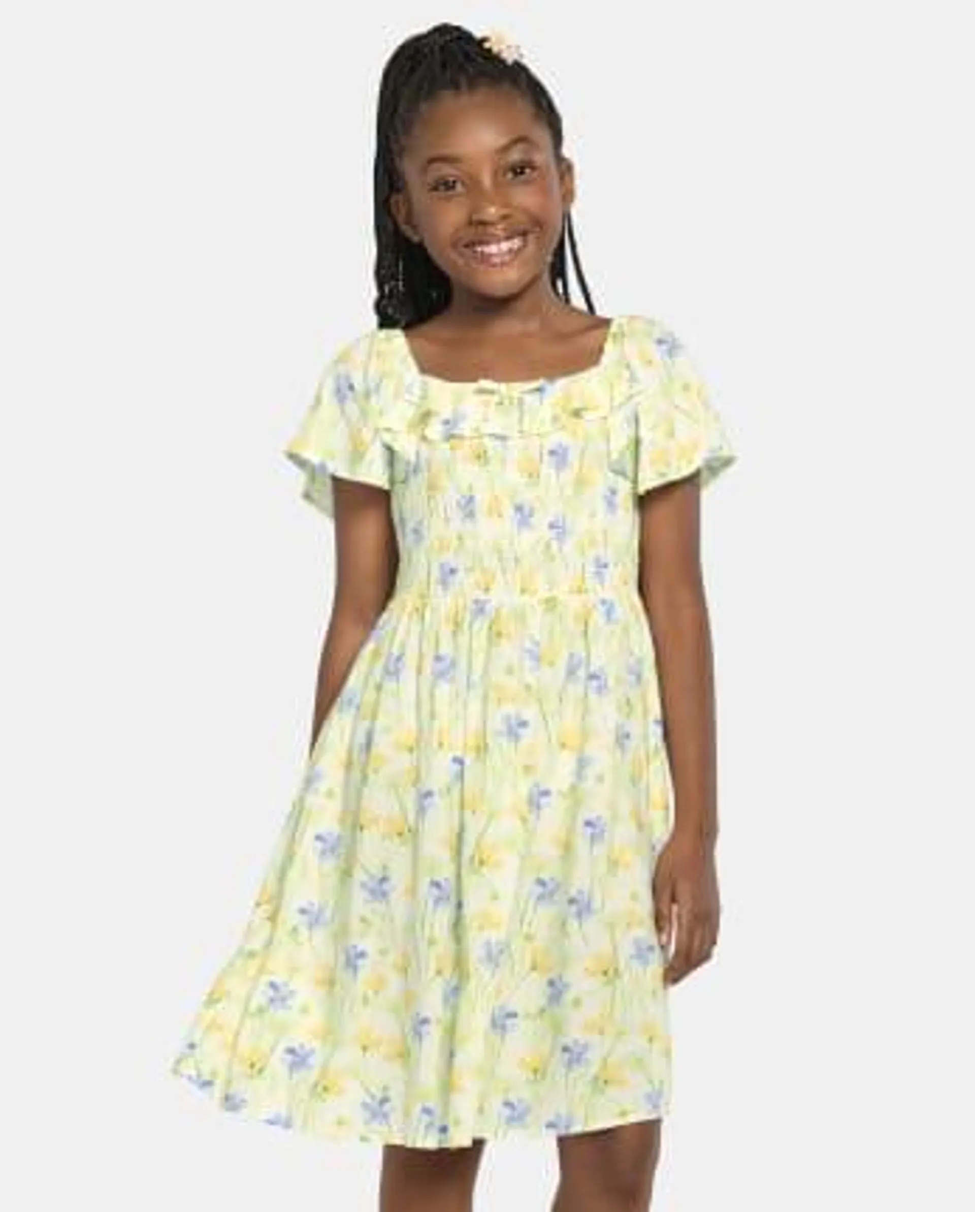 Girls Mommy And Me Floral Smocked Dress - simplywht