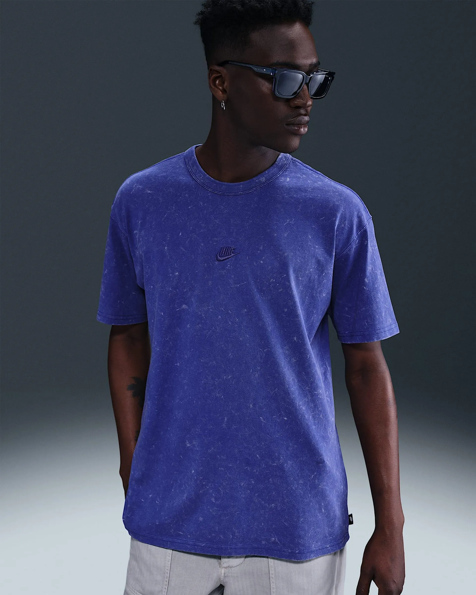 Nike Sportswear Premium Essentials