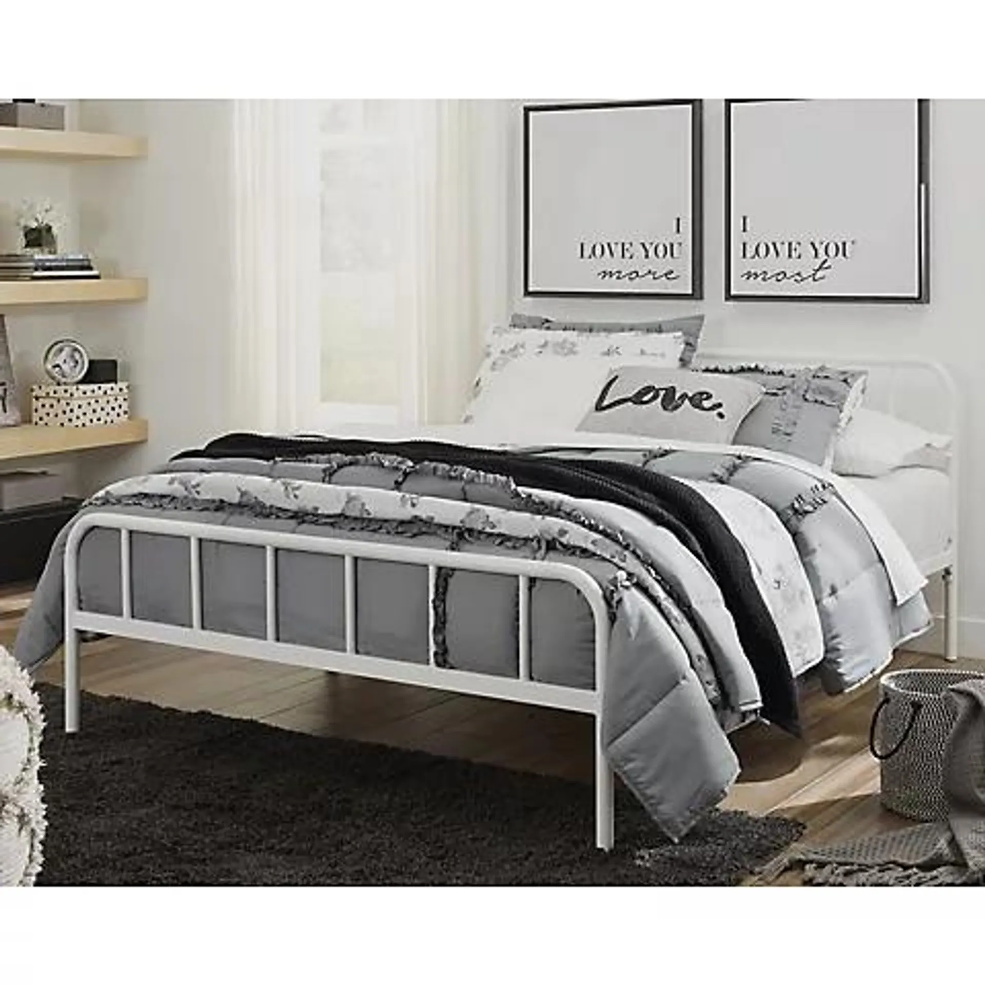 Trentlore Full Platform Bed - White