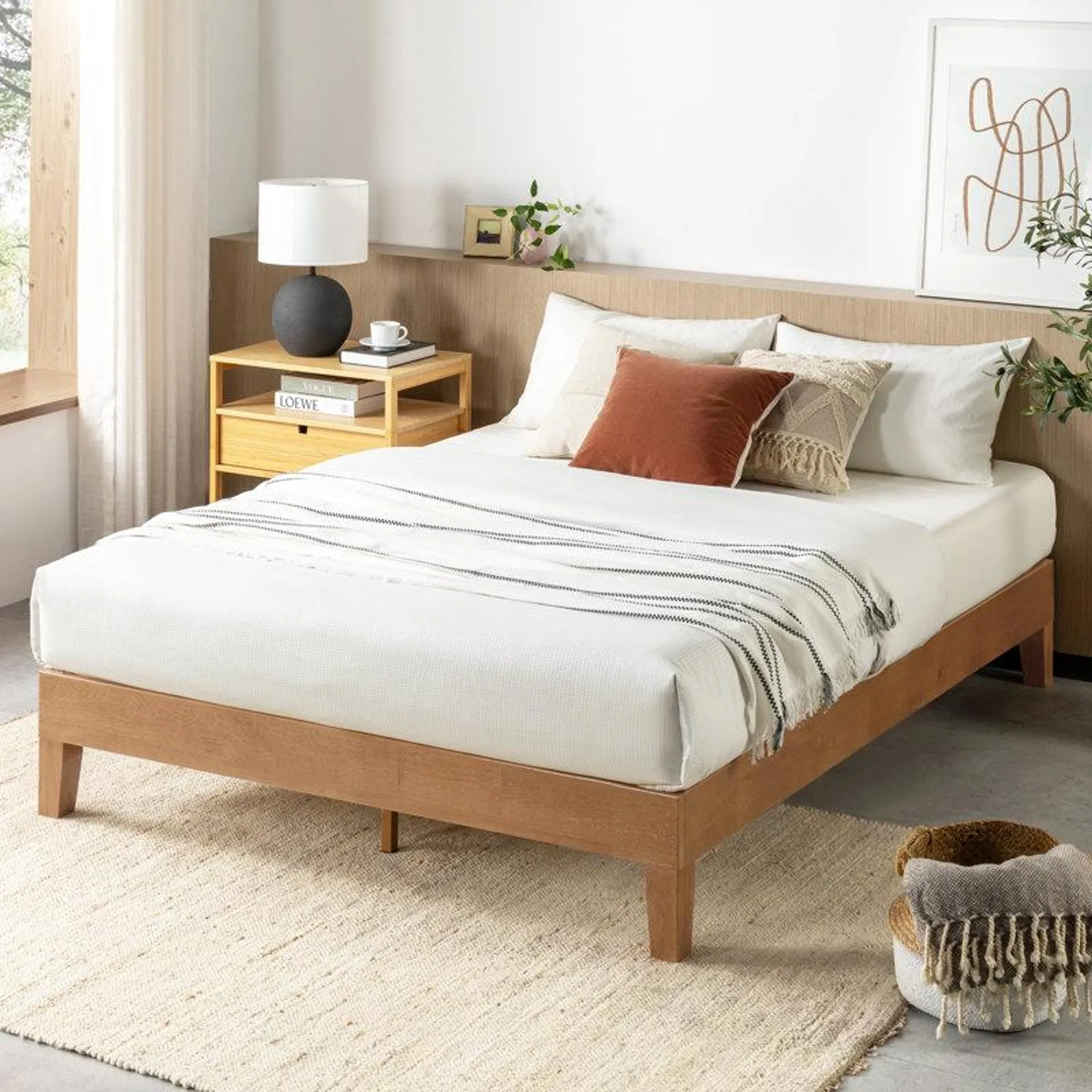 Amaryn Solid Wood Platform Bed