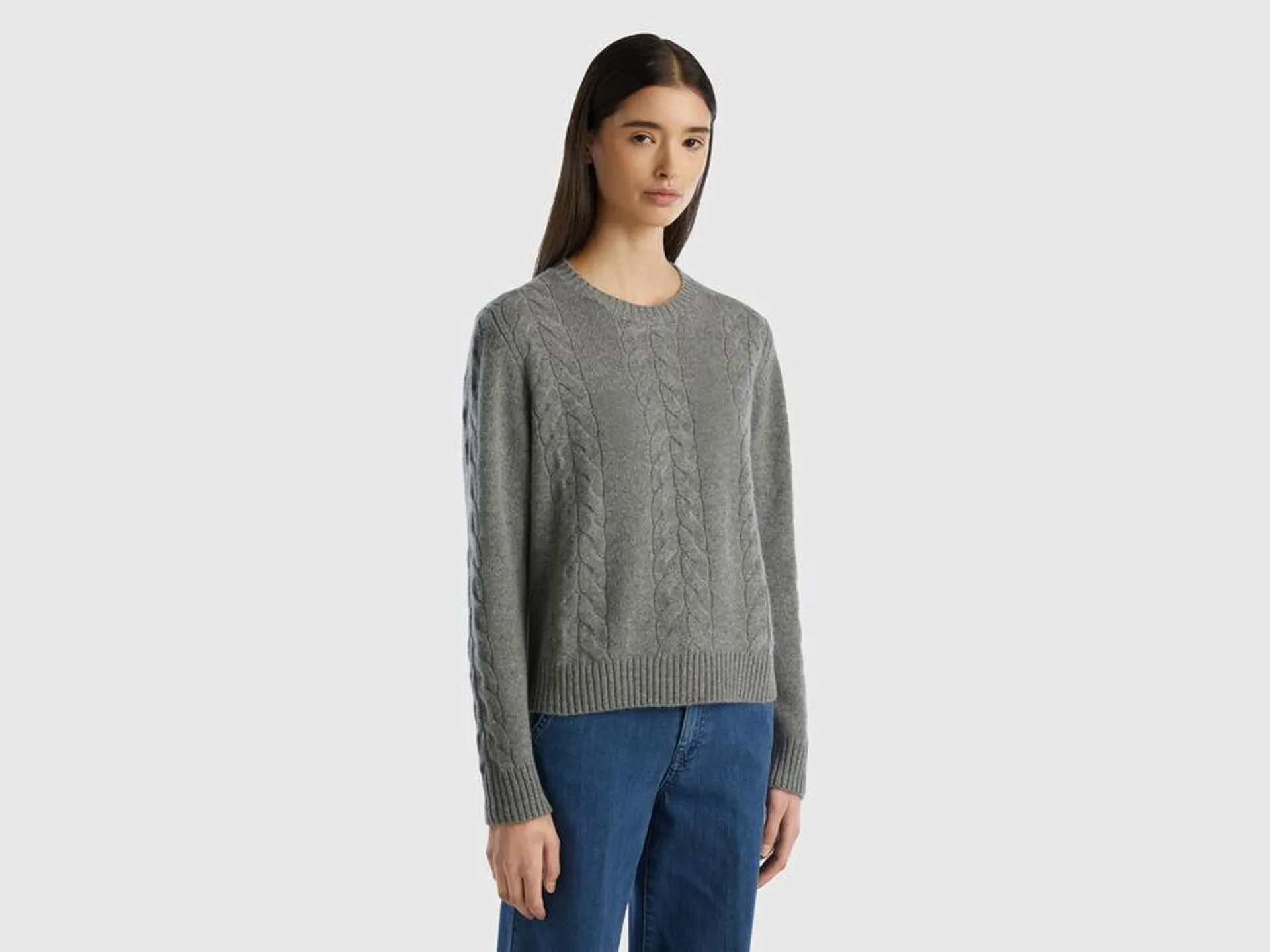 Cable knit sweater in pure cashmere