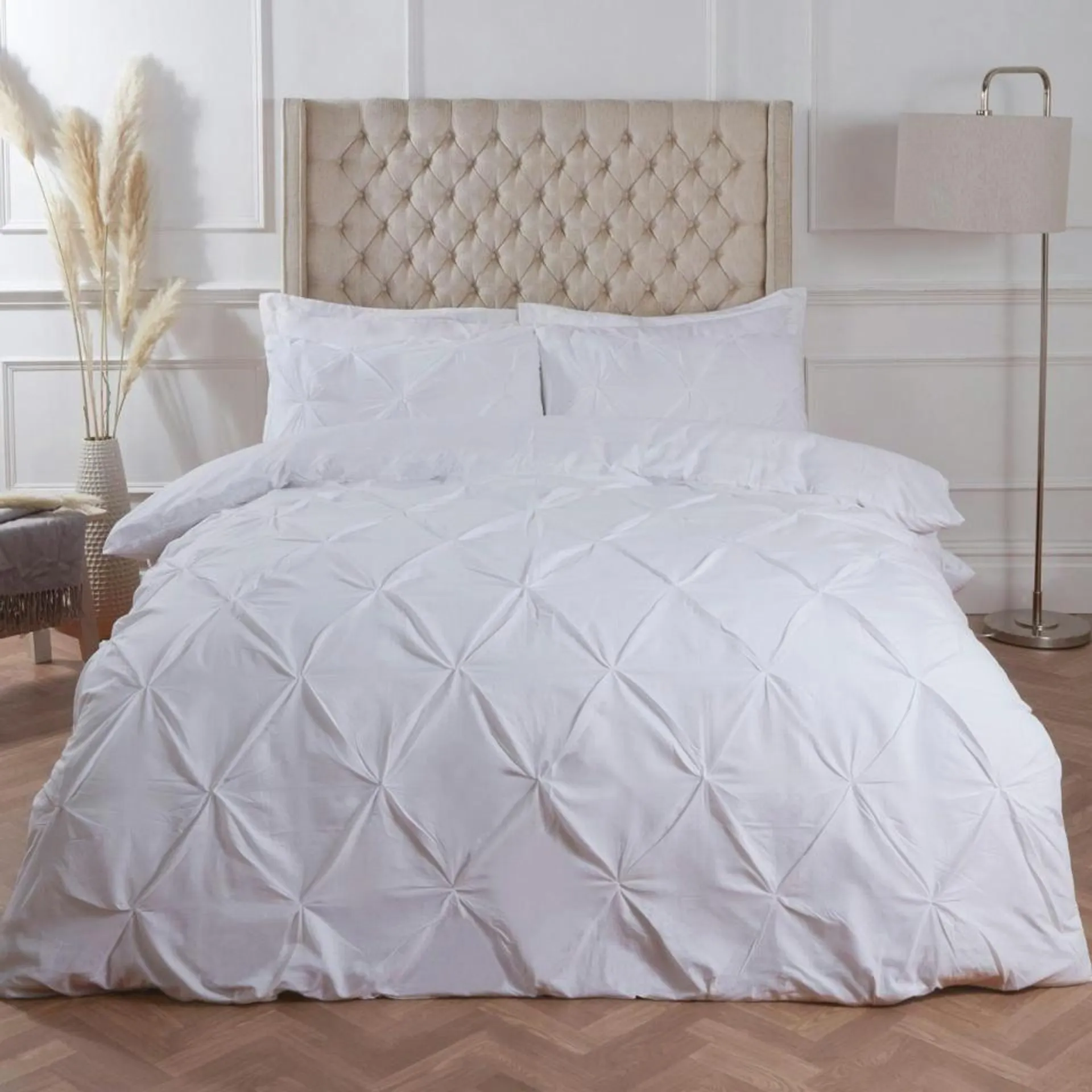 Highams Pinch Pleat Diamond Pintuck Duvet Cover and Pillowcase Set, Super King - White