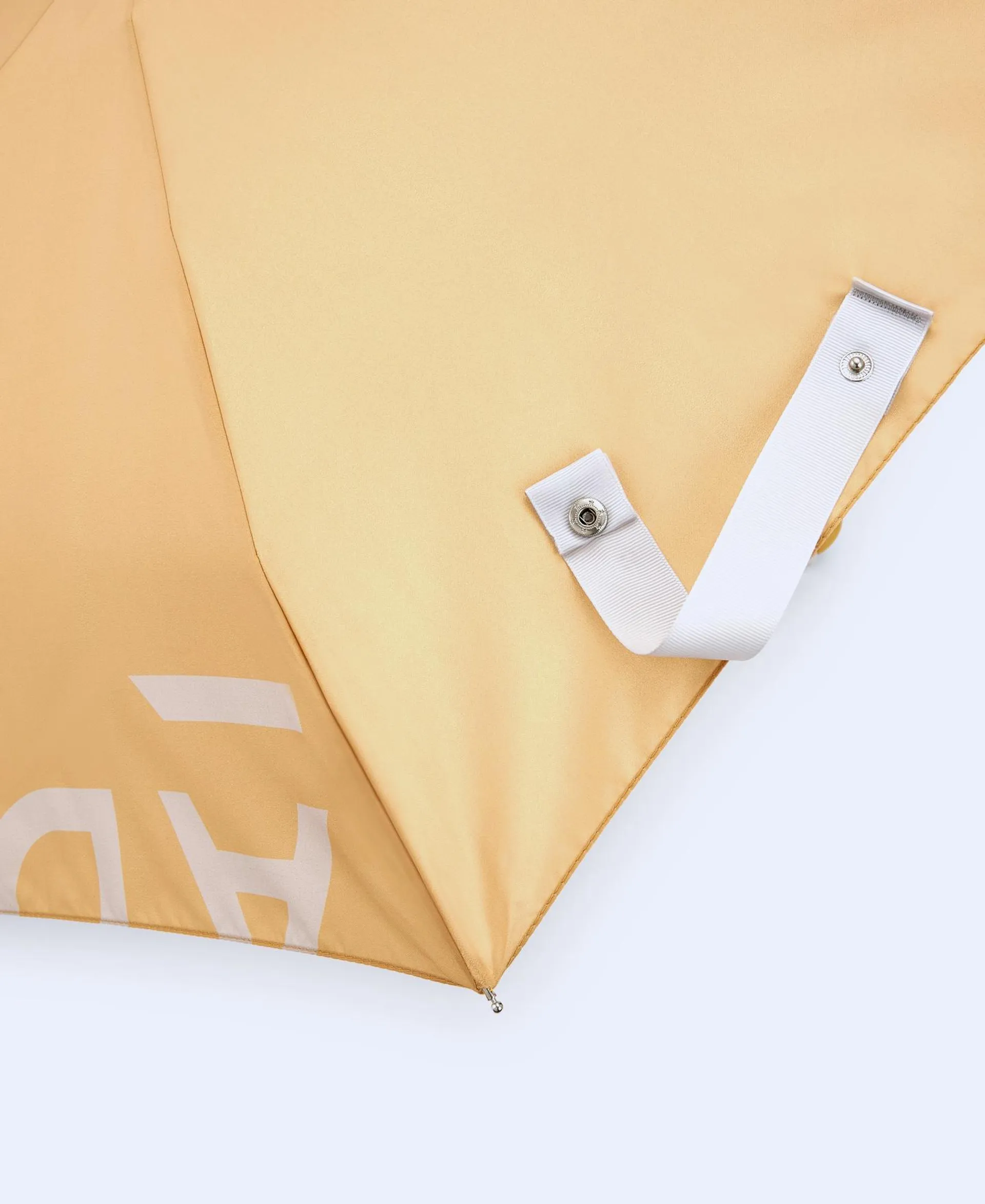 Steel and polyester folding umbrella