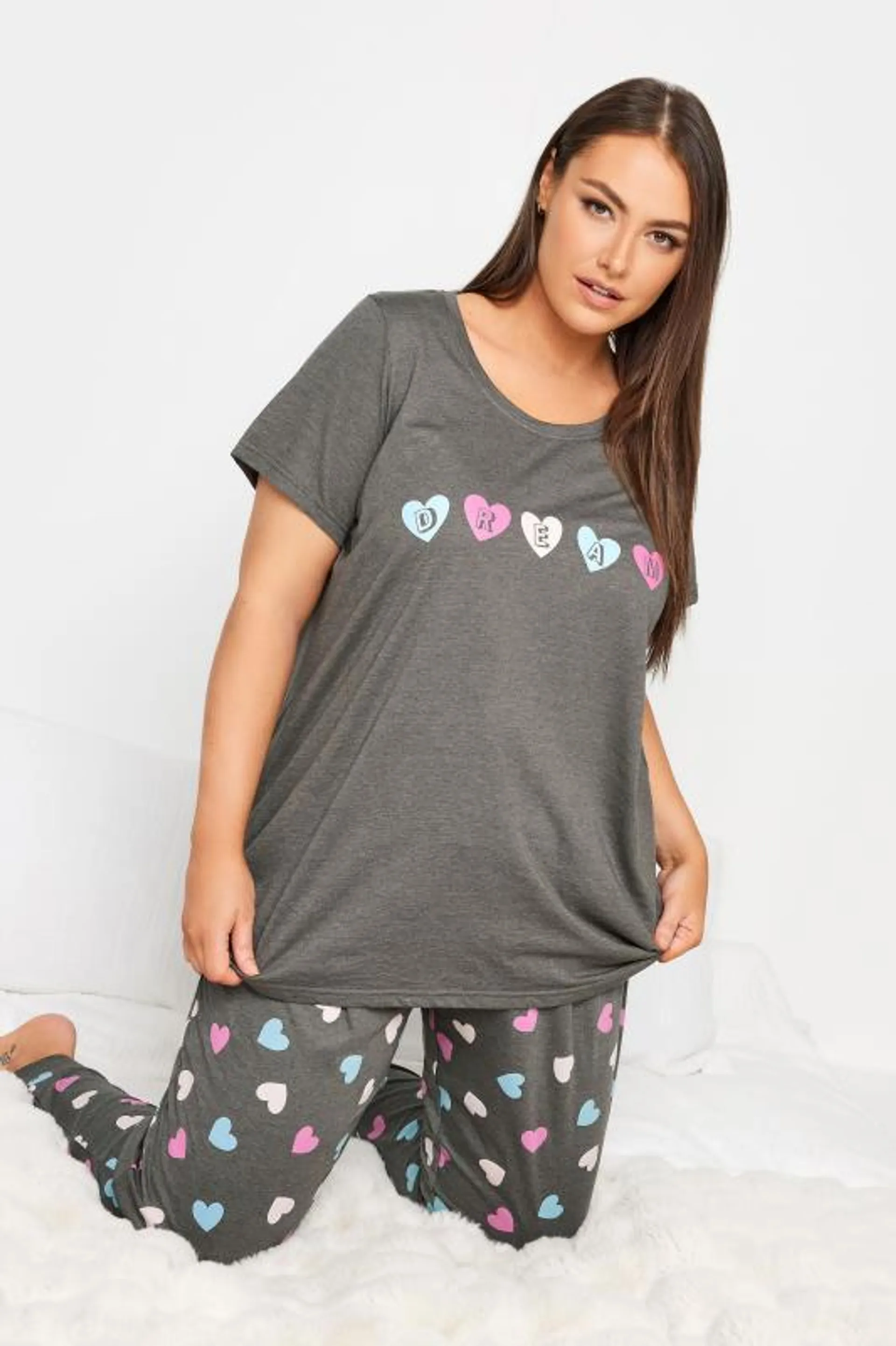 YOURS Curve Grey 'Dream' Slogan Heart Print Pyjama Set