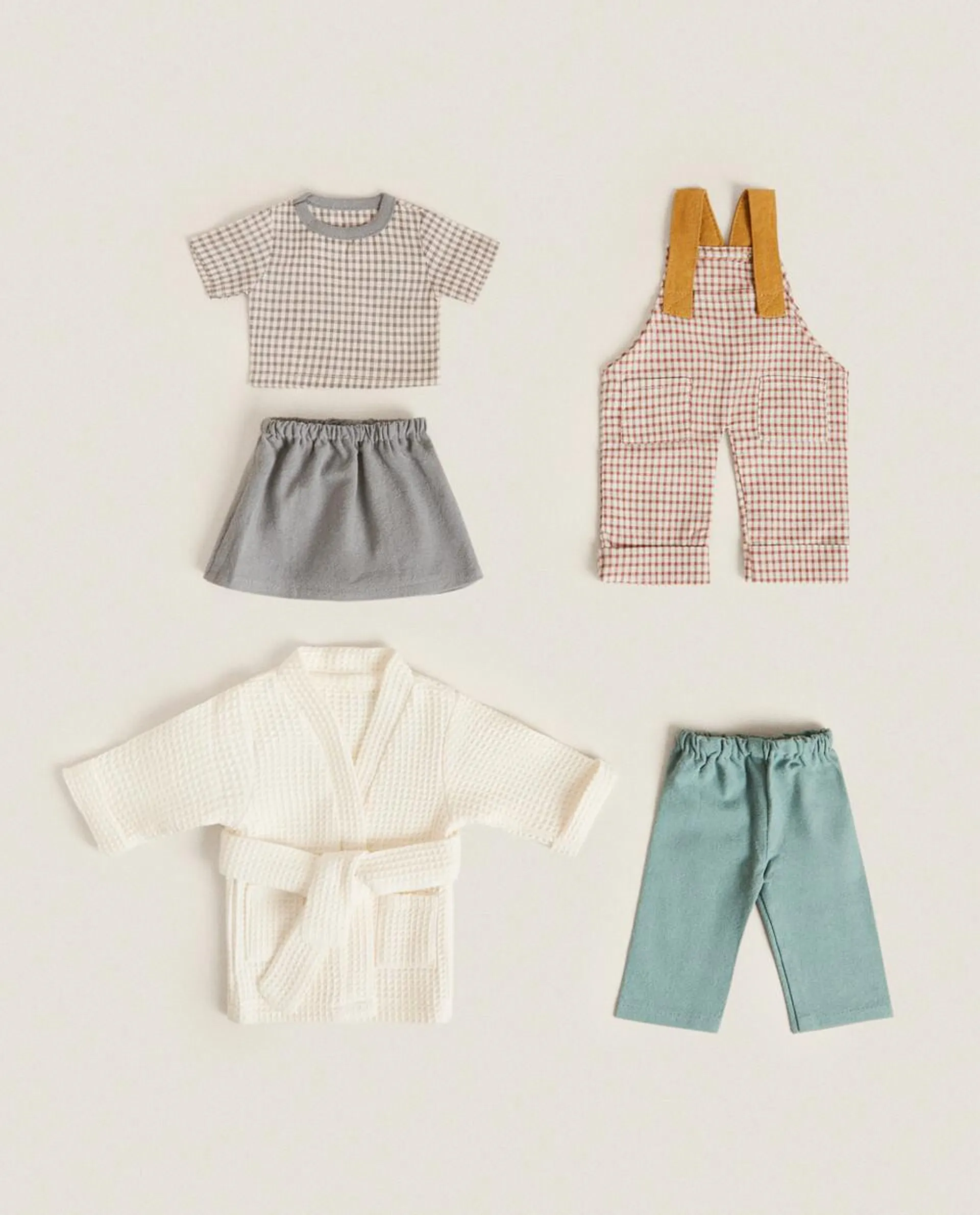 TOY CLOTHING SET