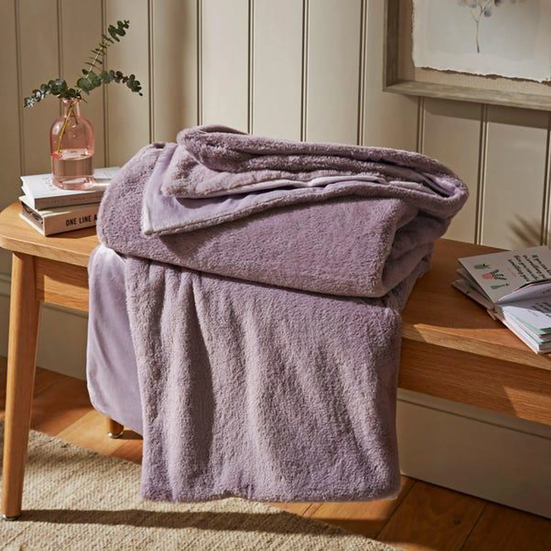 Lenon Plush Throw