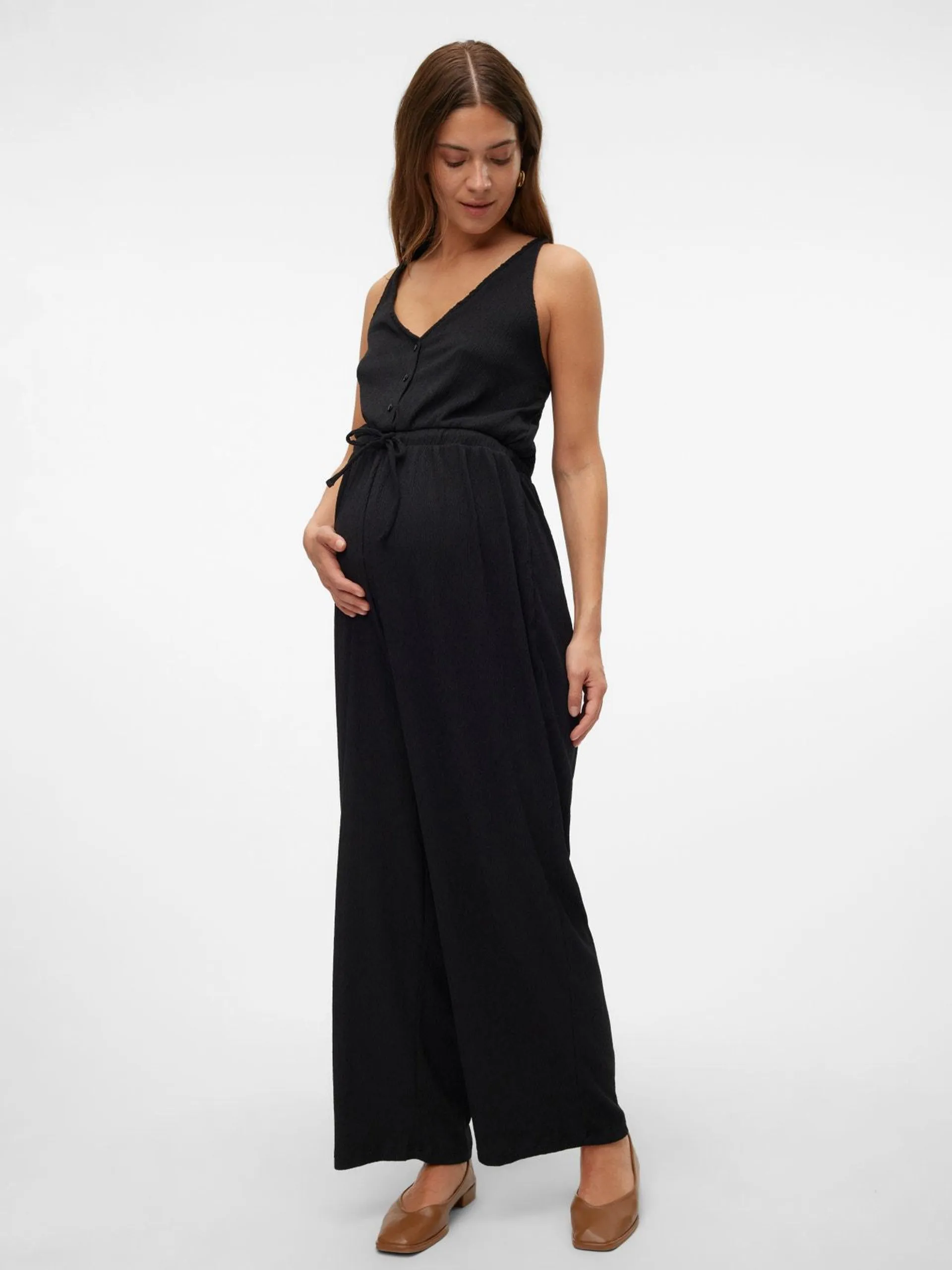 Maternity-jumpsuit