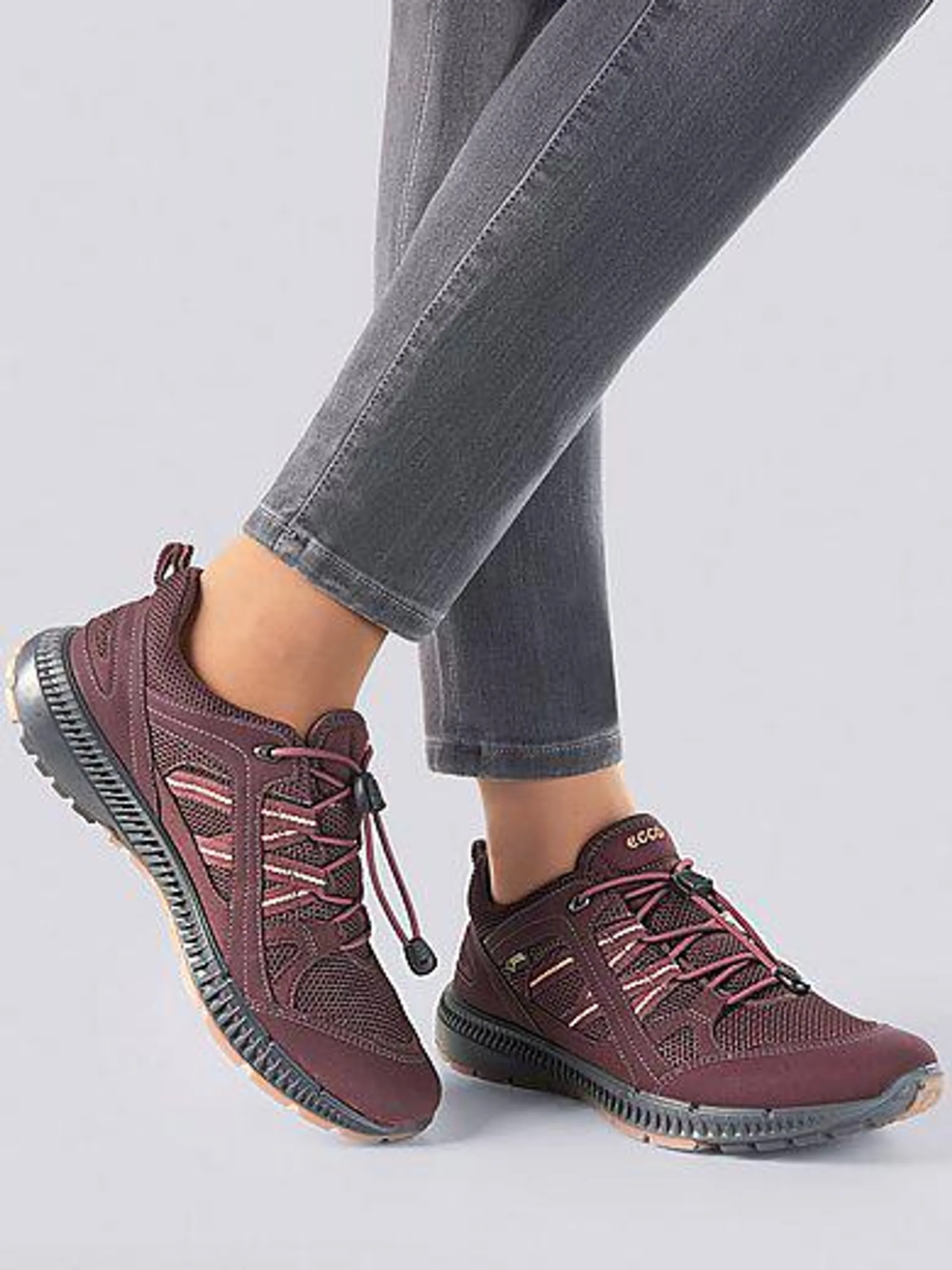 Waterproof sneakers Terracruise W